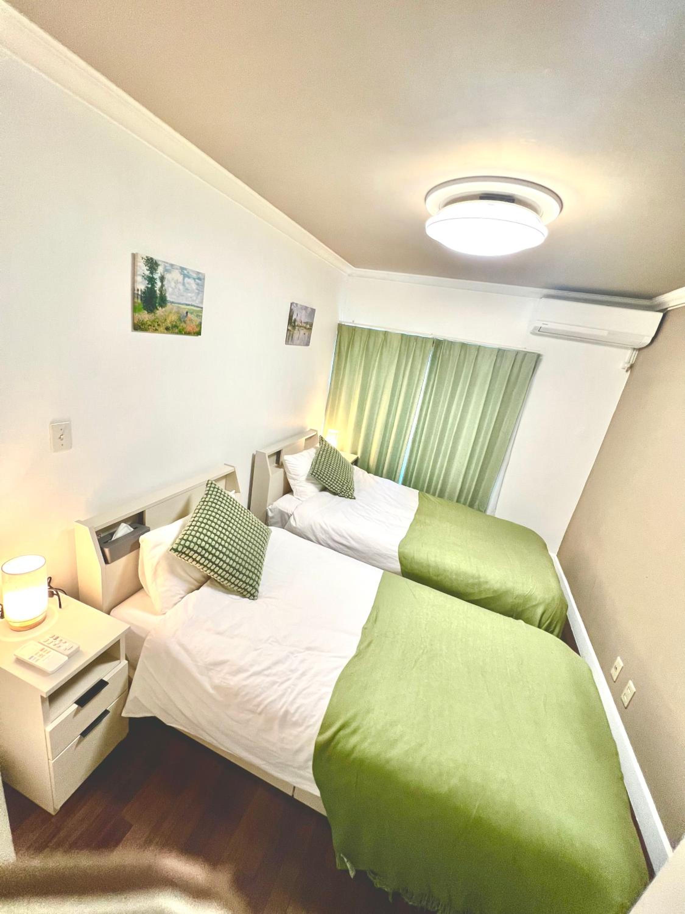 Ikebukuro 1 stop 2 min Designer Entire House 3BR up to 8 guests 3 min to Convenience Store