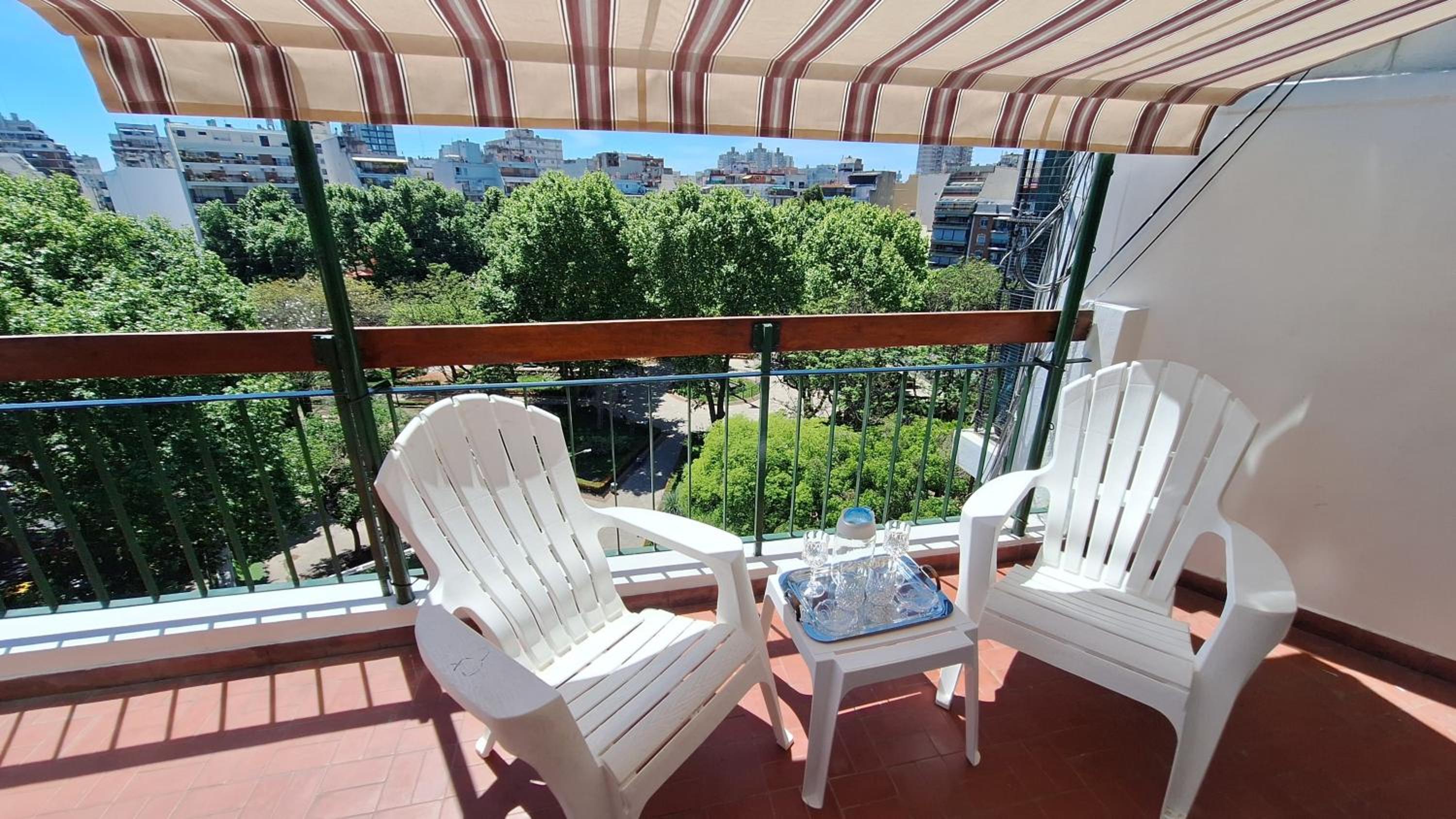 Dúplex luminoso de categoría con Balcon Terraza