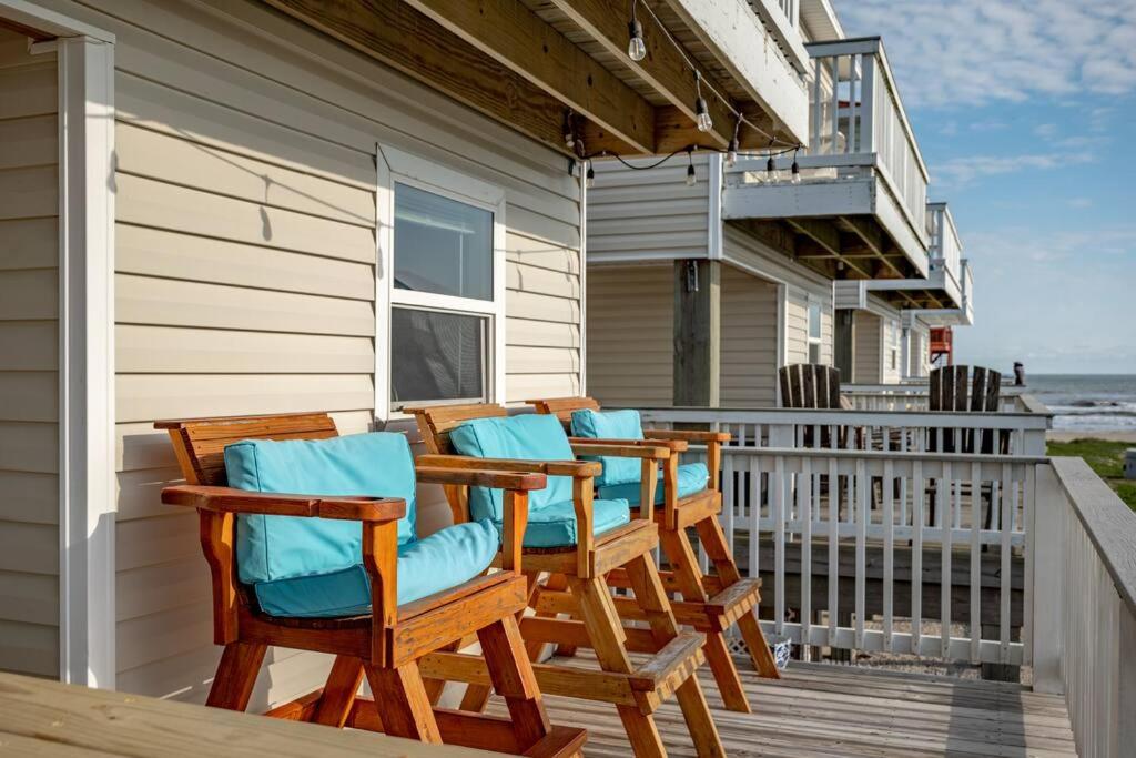 DayDreamBeliever Beach House -3 Bedrm view 2