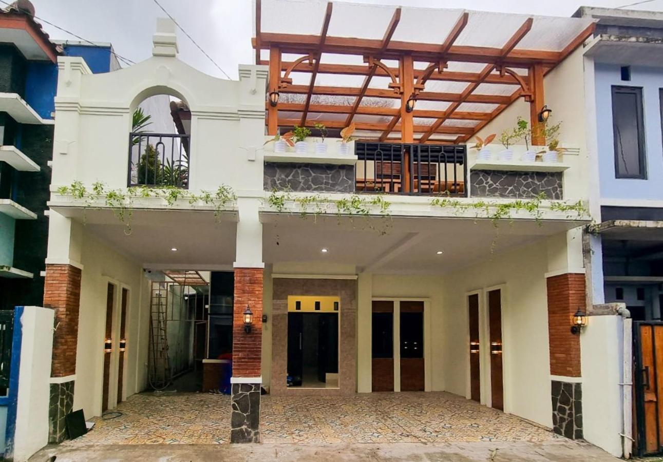 Balmoral House Ambarukmo