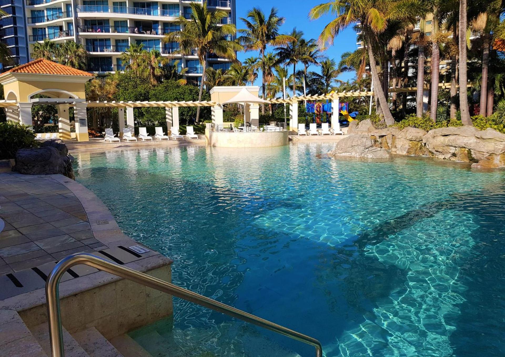Chevron Renaissance - Spacious 2 Bedroom Haven - CoastHM
