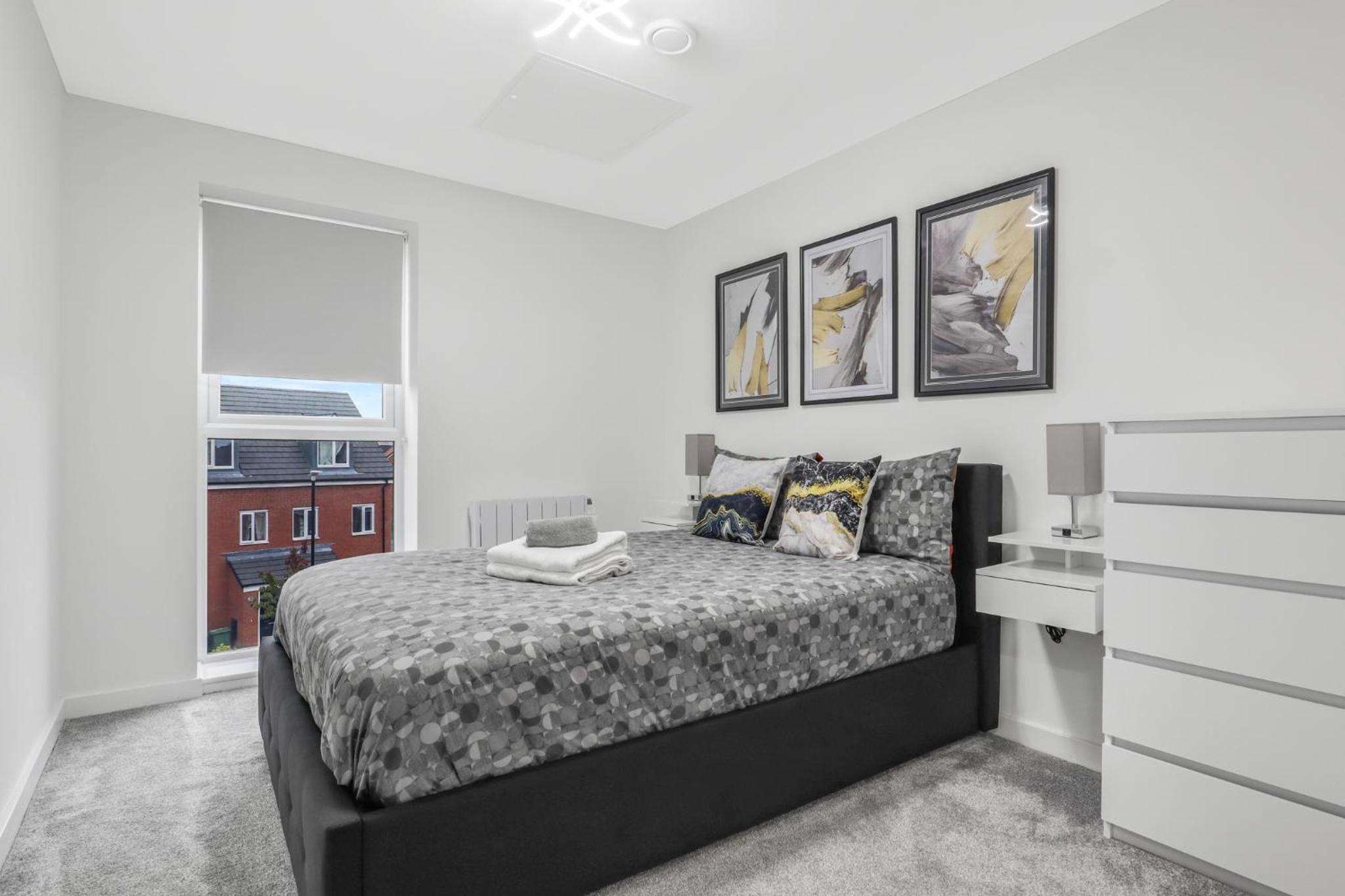 Beaver Stays- Coventry Serviced Apartment view 4