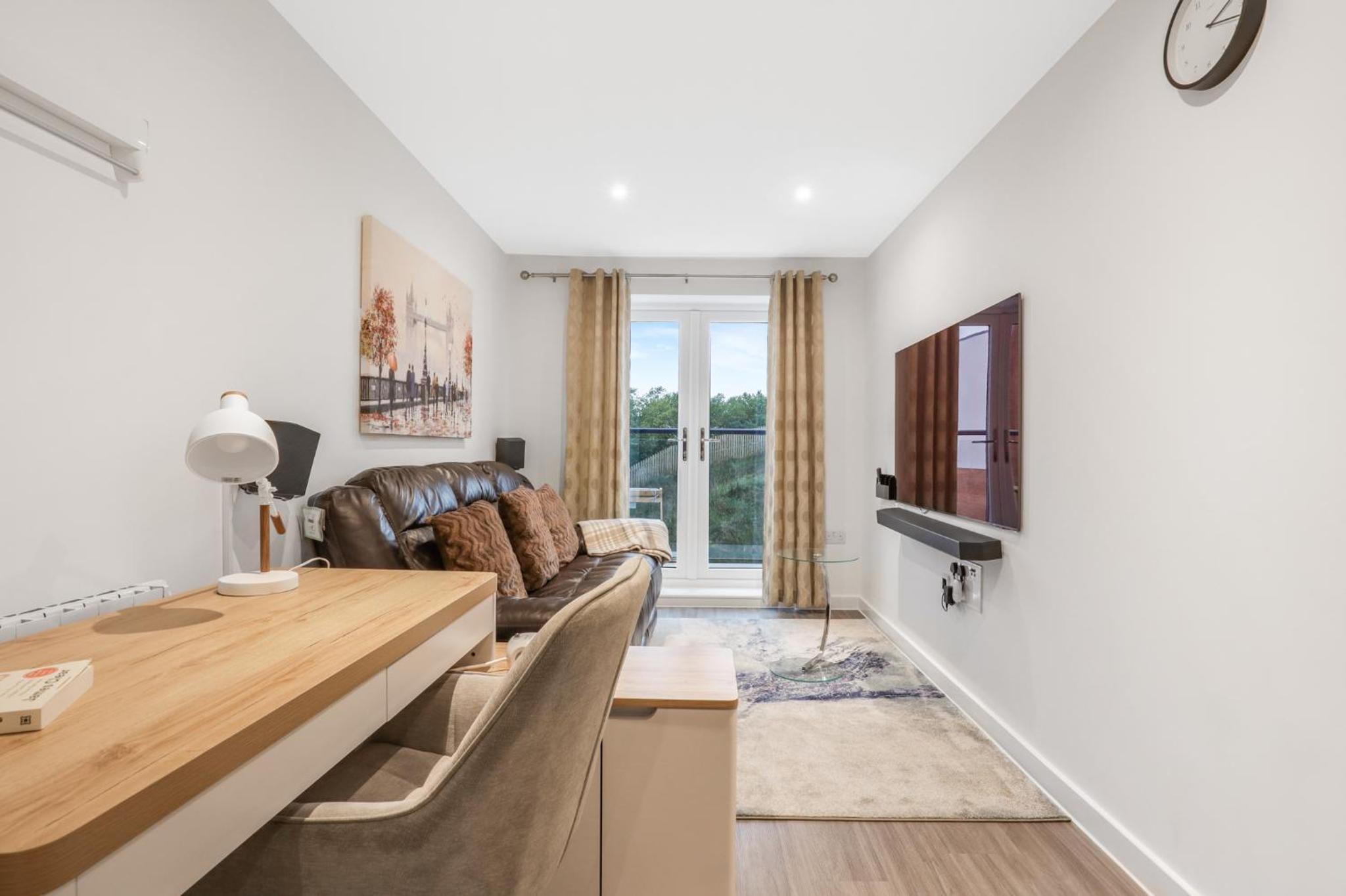 Beaver Stays- Coventry Serviced Apartment view 3