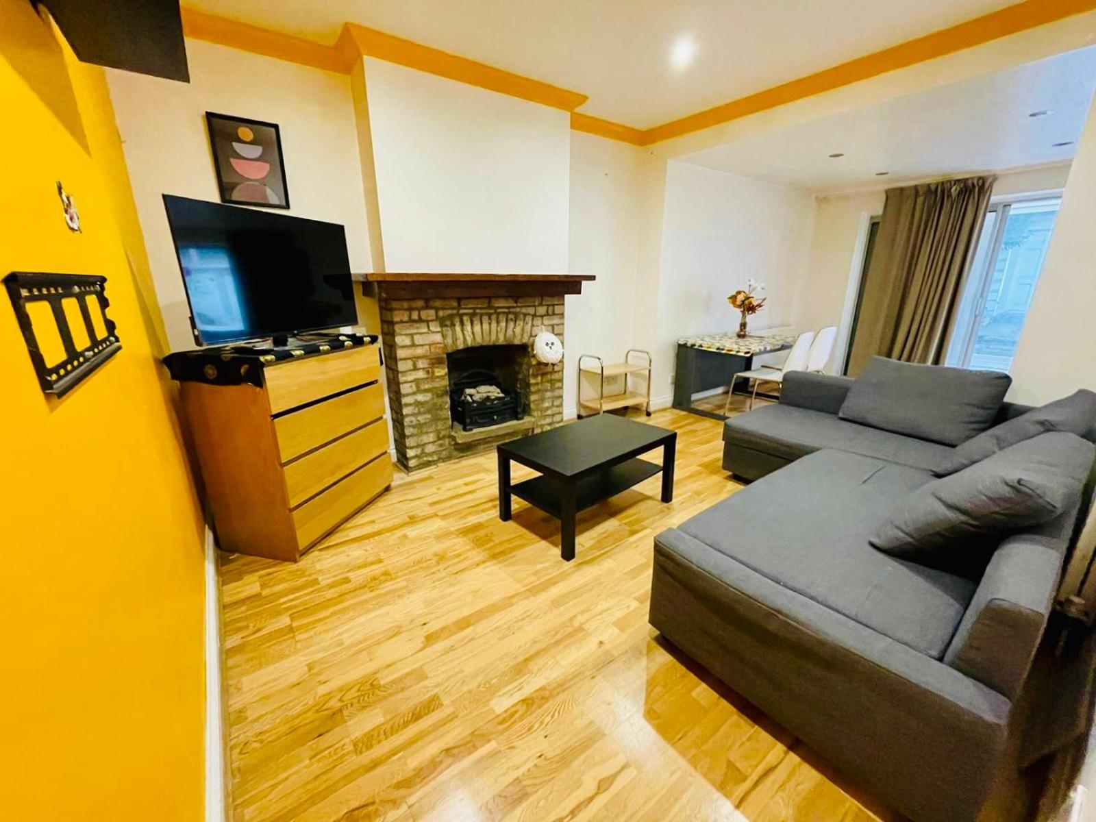 Entire Place,1 Bed room flat, ground floor, garden