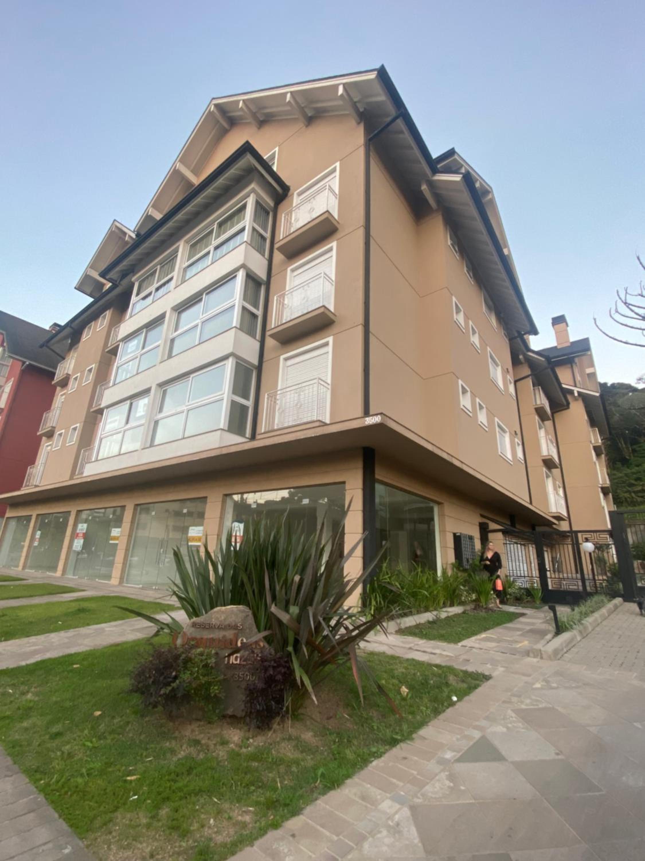 Apartamento locação de temporada Luxo Gramado no Centro!
