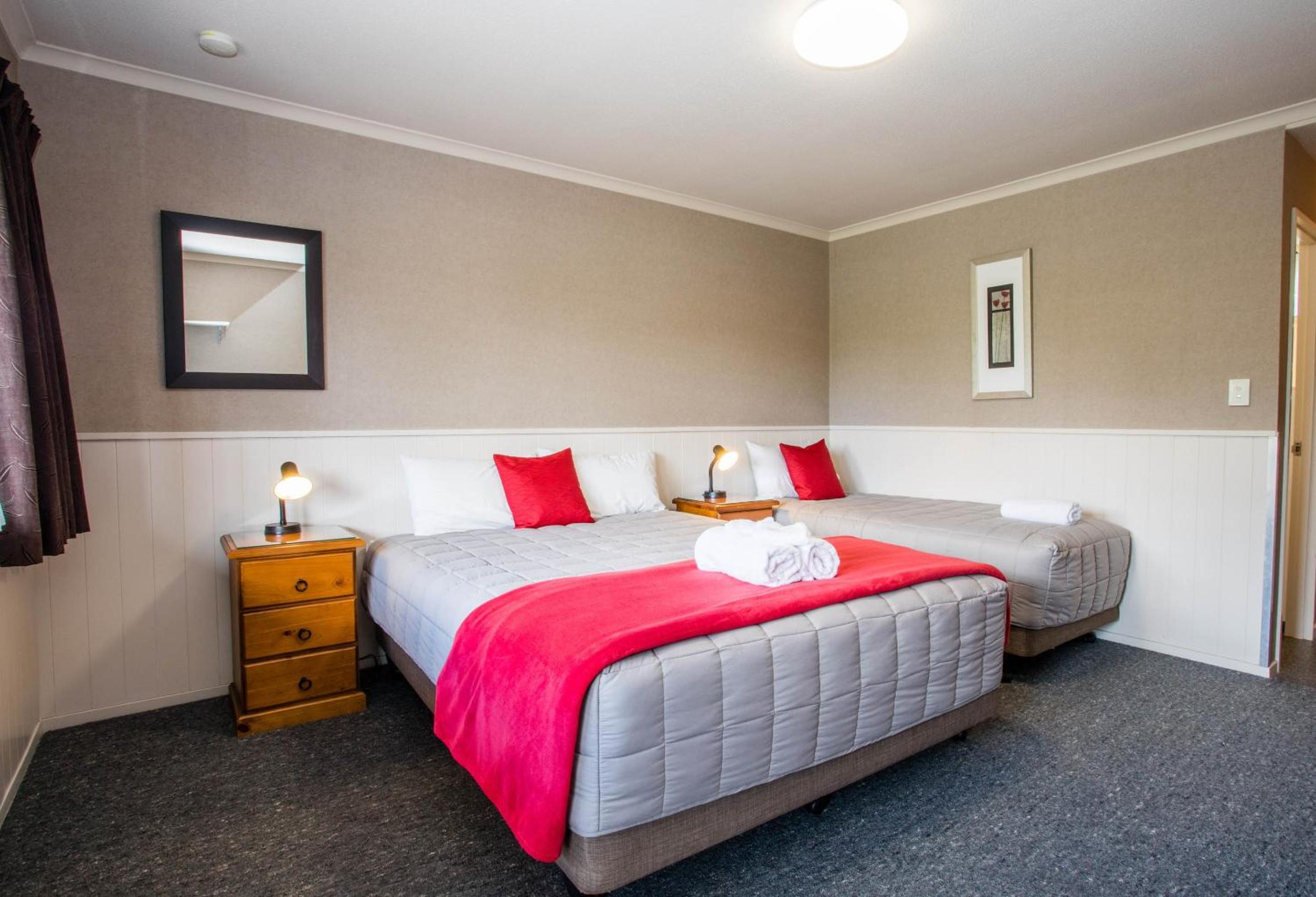 Te Anau Top 10 Holiday Park and Motels