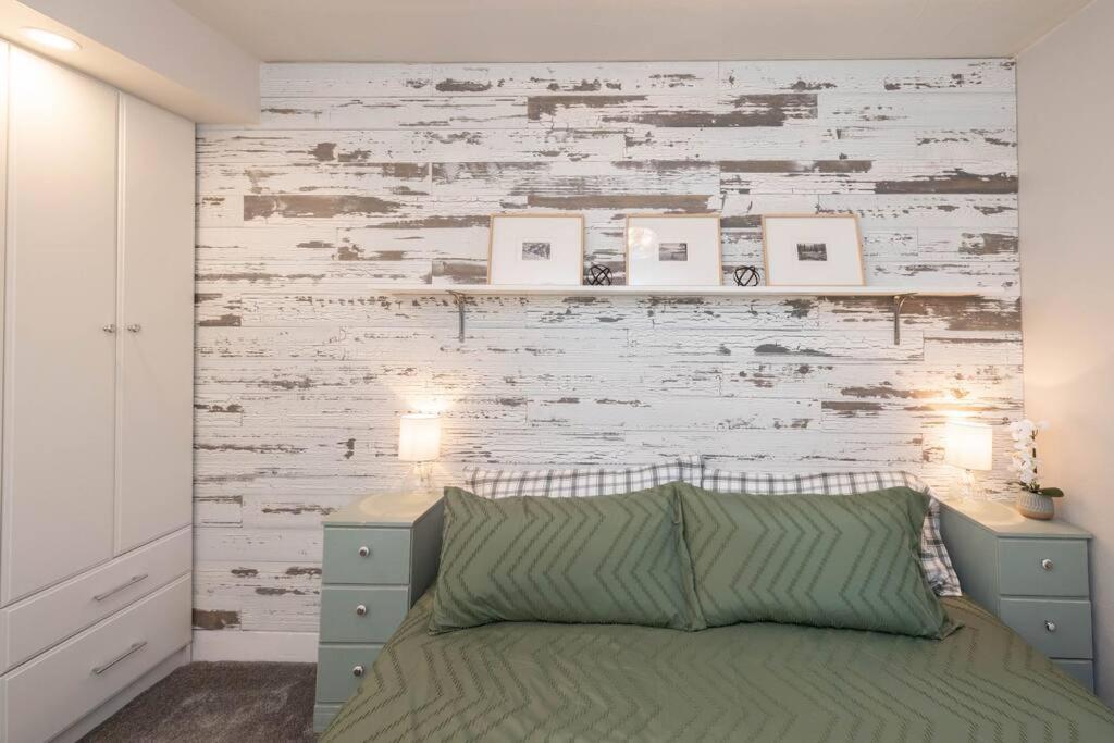 Charming Cozy Cottage with Hot Tub, photo 28