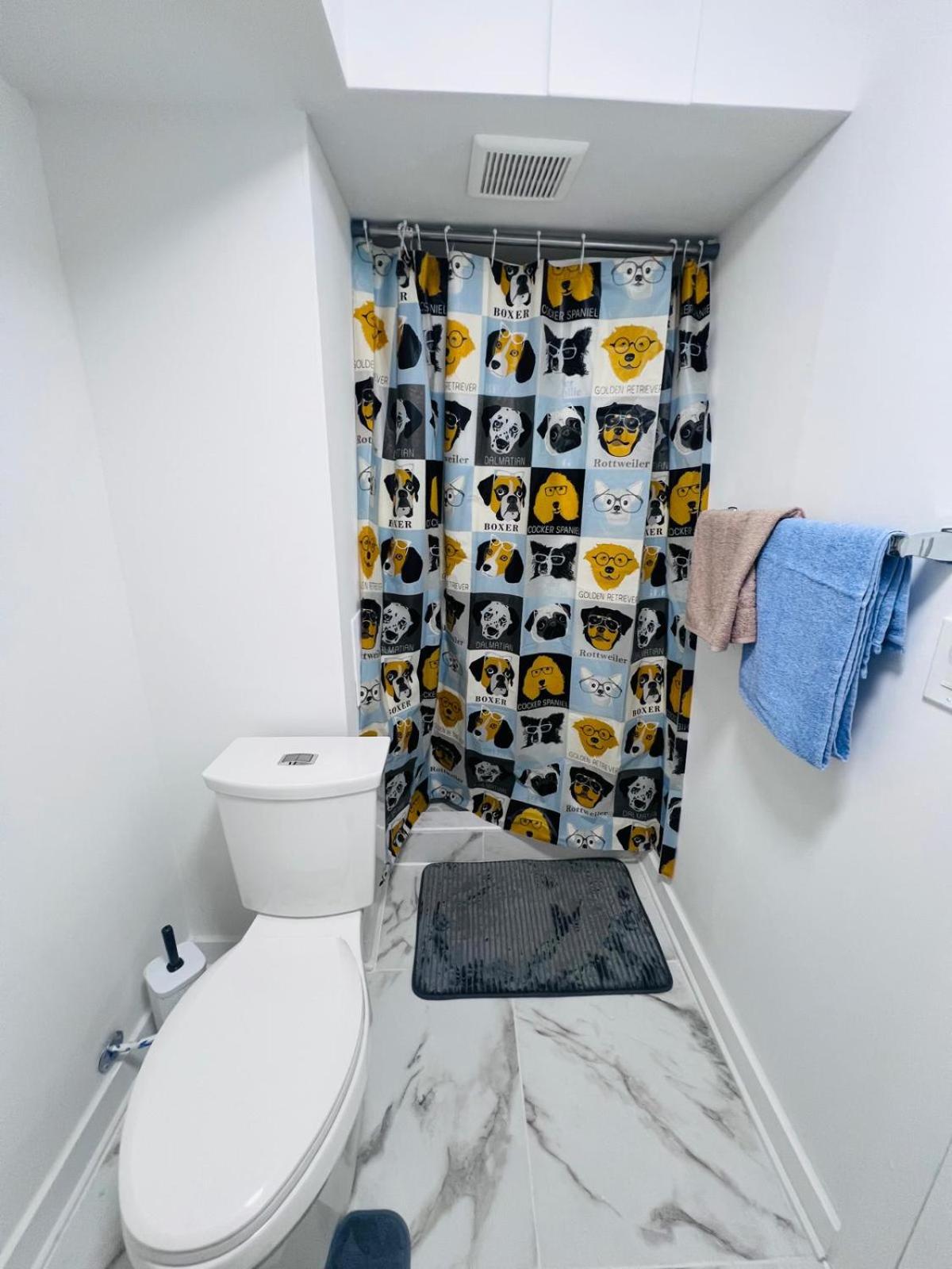 Exquisite 2-Bdrm Basement Suite with FREE Parking