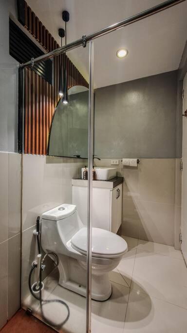Ella 2 Bedroom near SM North and Waltermart Muñoz