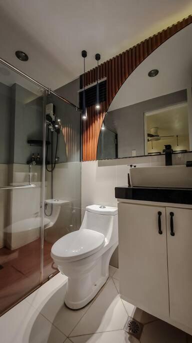Ella 2 Bedroom near SM North and Waltermart Muñoz