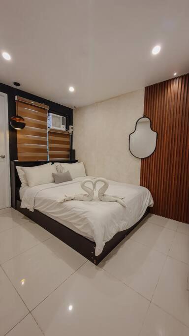 Ella 2 Bedroom near SM North and Waltermart Muñoz