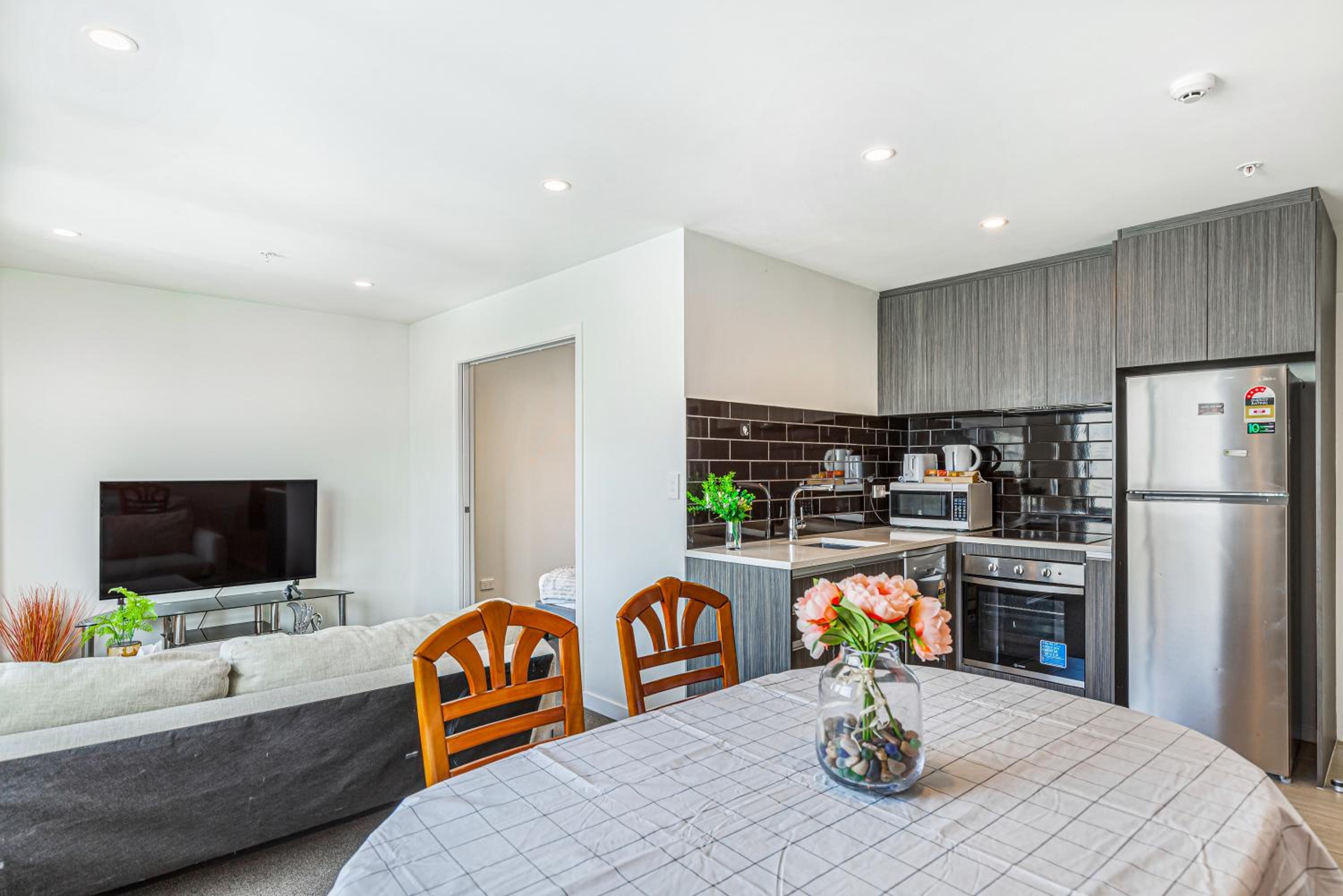 Sleek 2BR 1BA Retreat in Scotia Place view 3