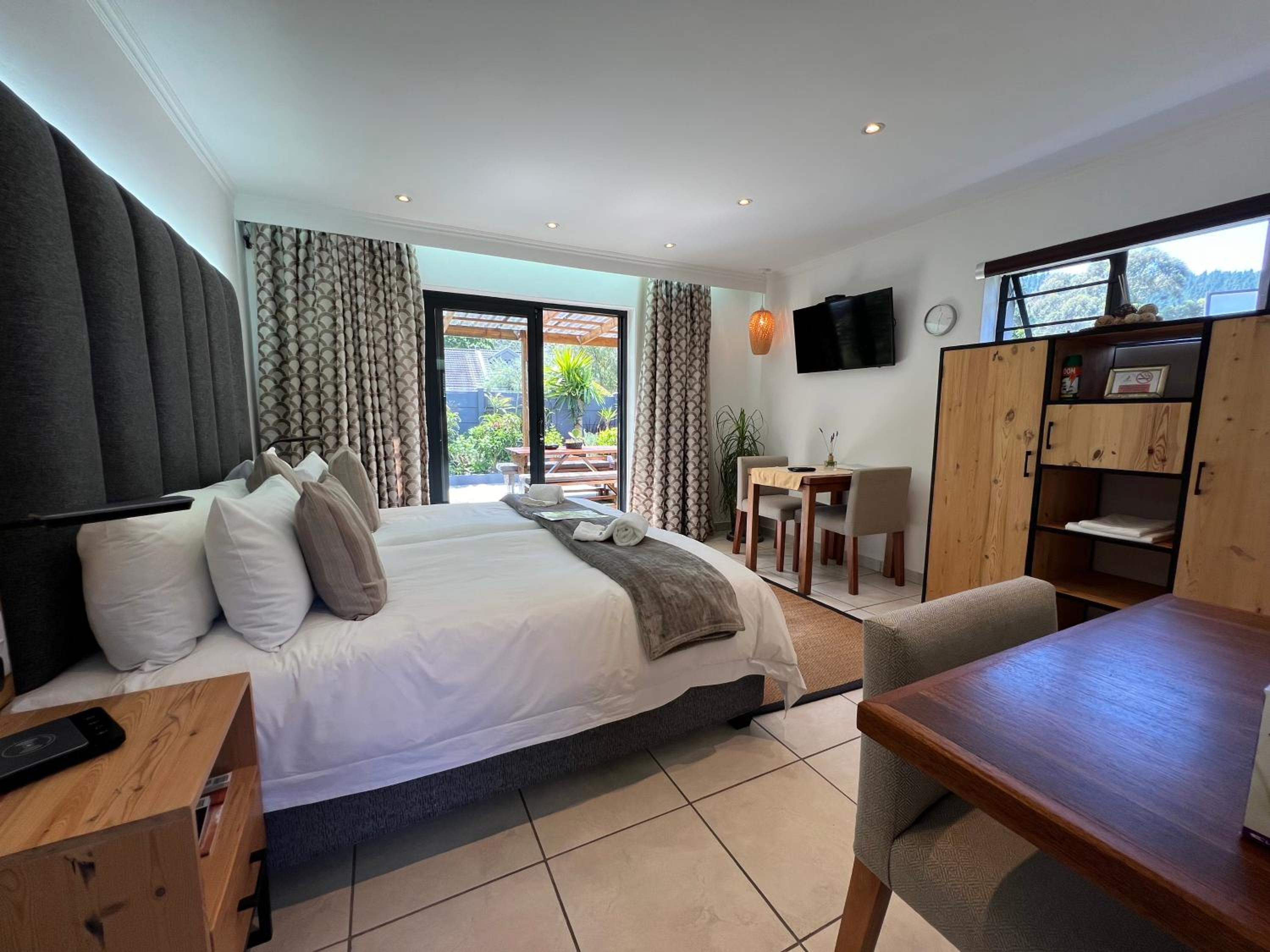 Pelican Lodge Guesthouse