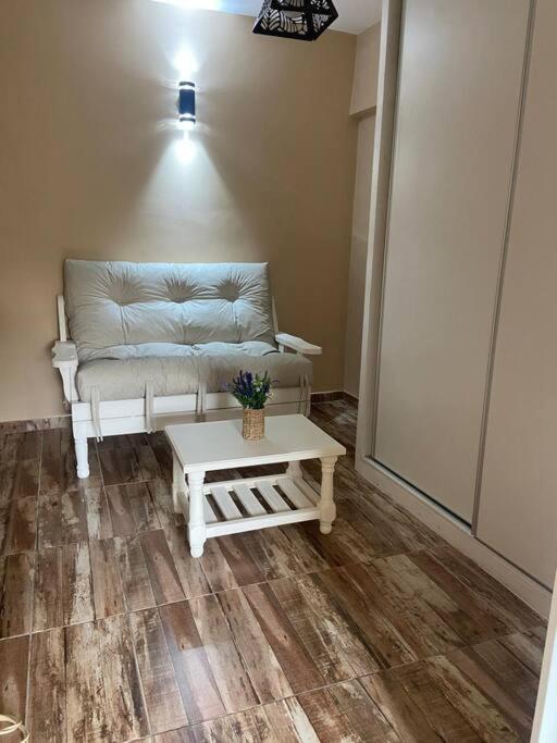 Departamento de categoría en Country club con amenities en Pilar