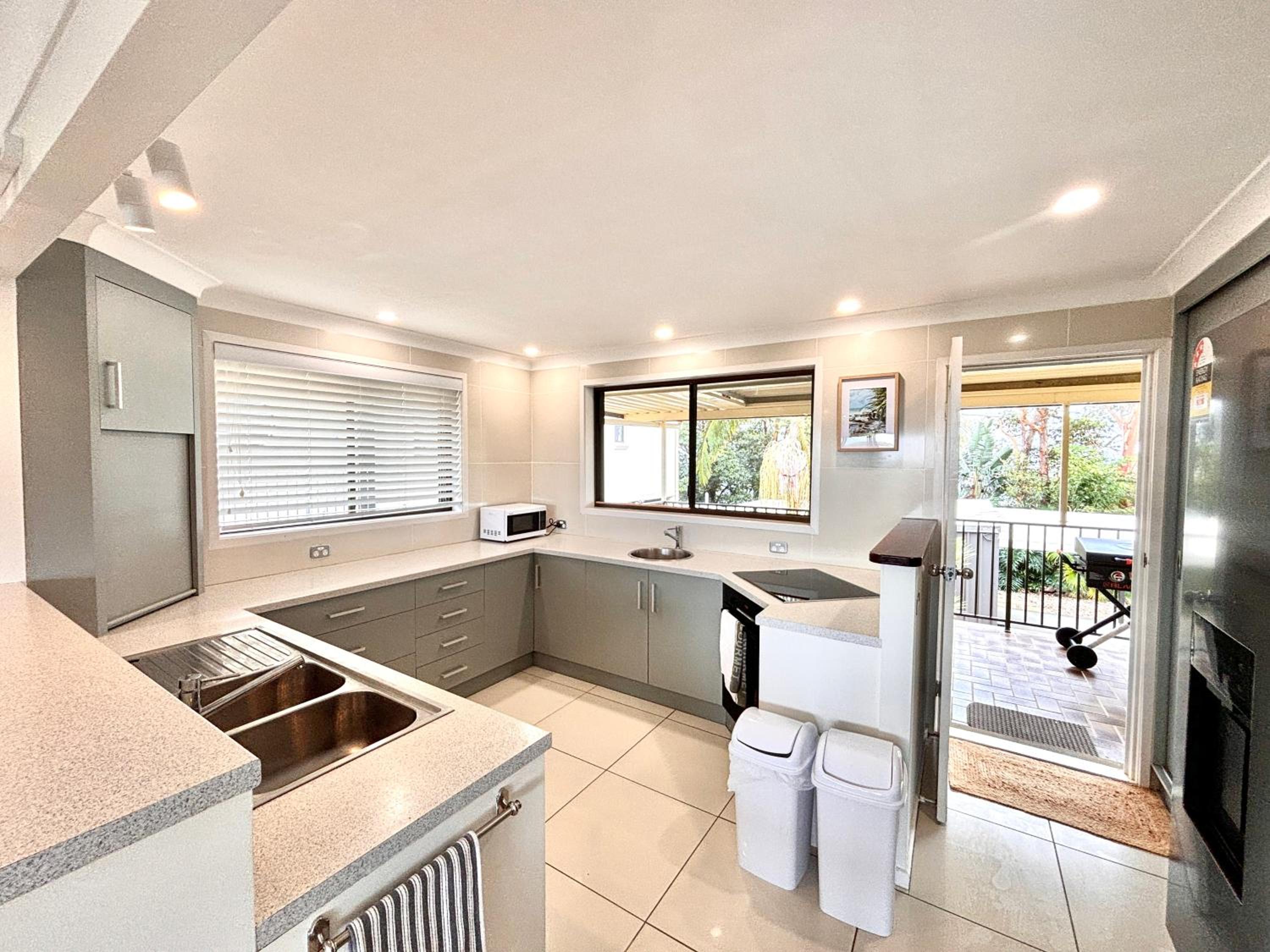 Sea Breeze 16 Wirraway Ave