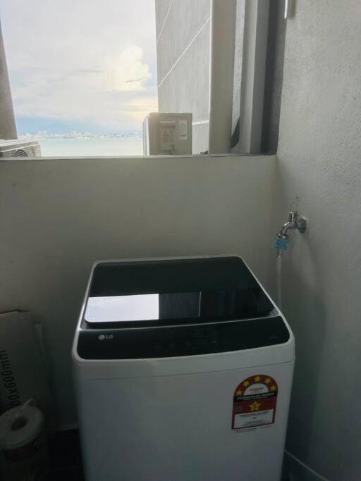 Urban Suites 8pax with Netflix and Board games with SeaView