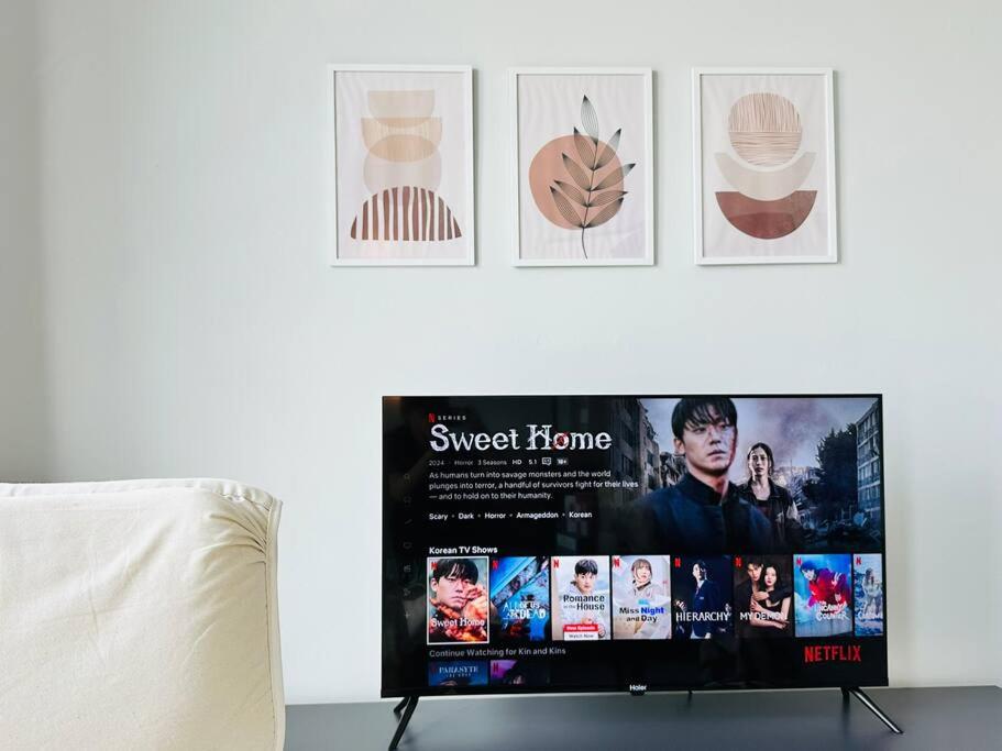Urban Suites 8pax with Netflix and Board games with SeaView