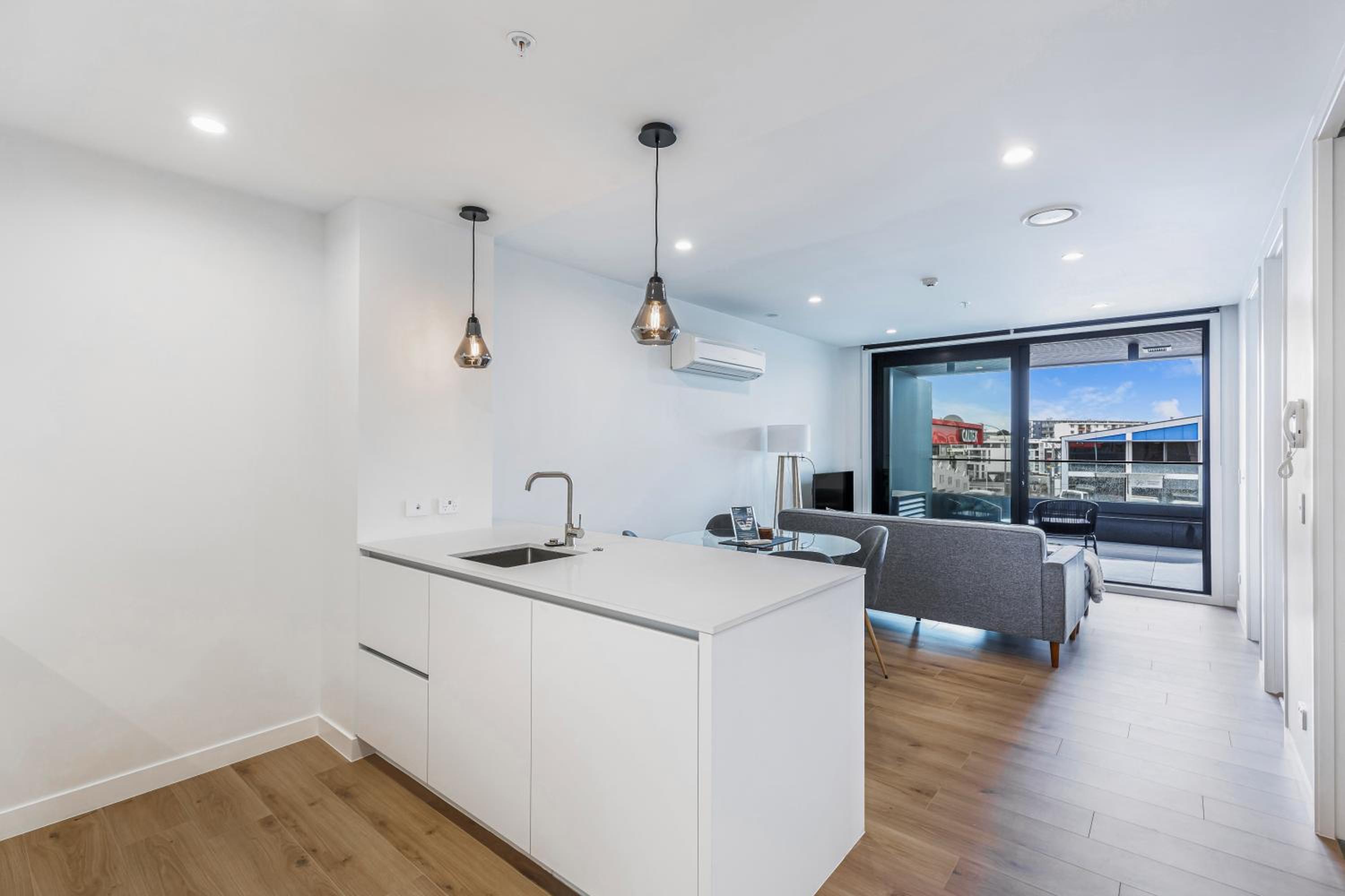 Stylish Apt with Balcony and Full Amenities view 2