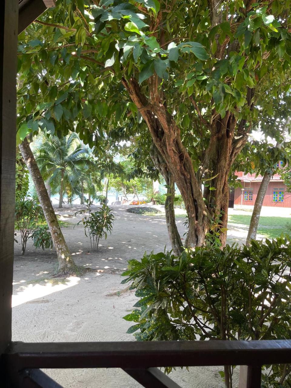 The Reef Chalet - BS photo 4