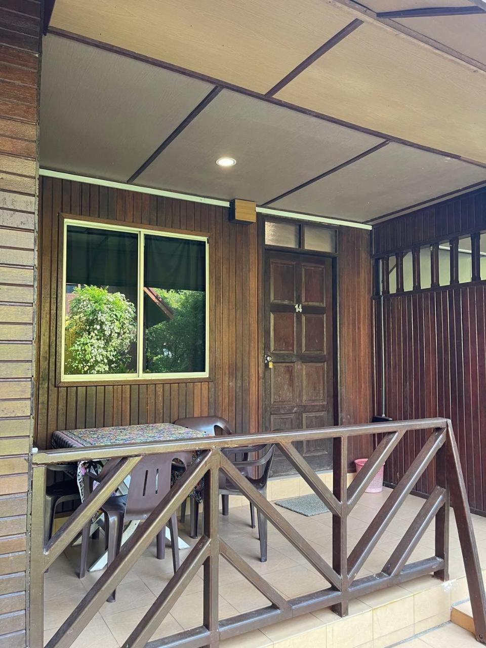 The Reef Chalet - BS photo 7