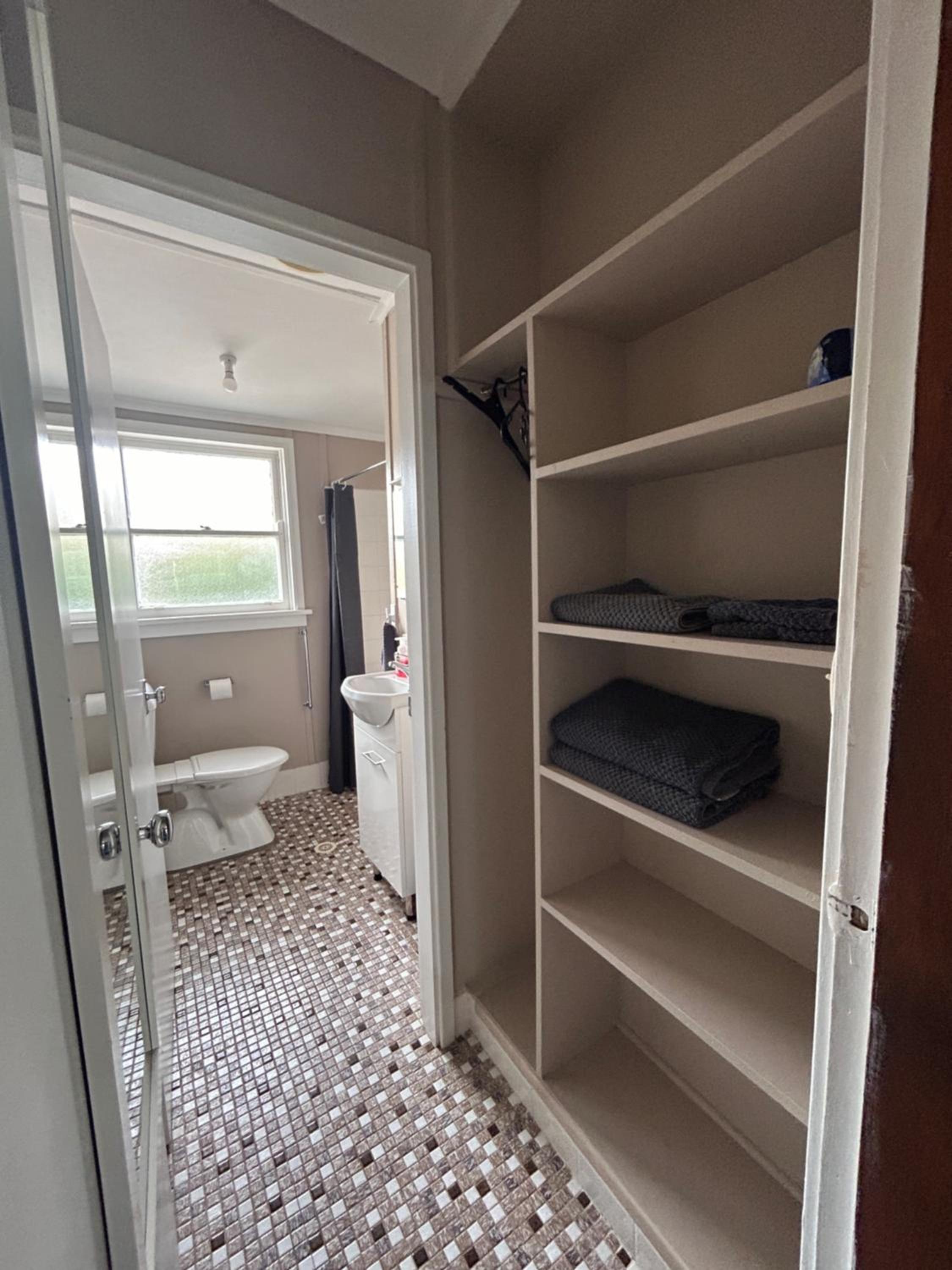 #3 Waddell Studio Apartment