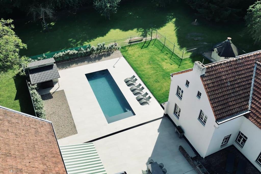 Landhuis met zwembad nabij M'tricht en Valkenburg view 3