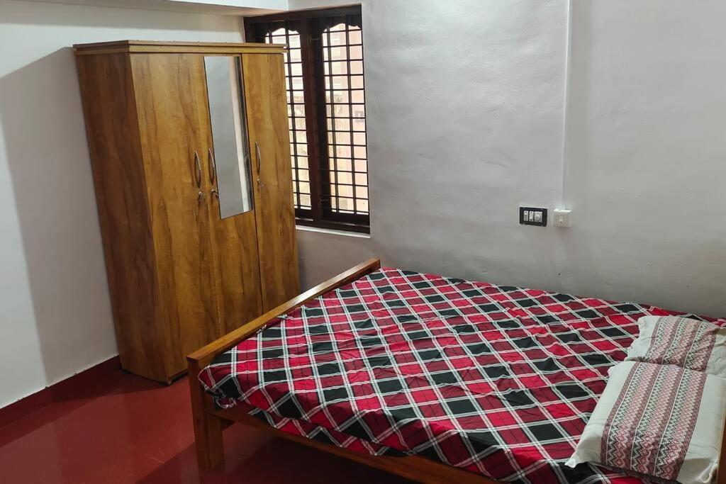 3 BHK furnished spacious antique Villa at Vellayani