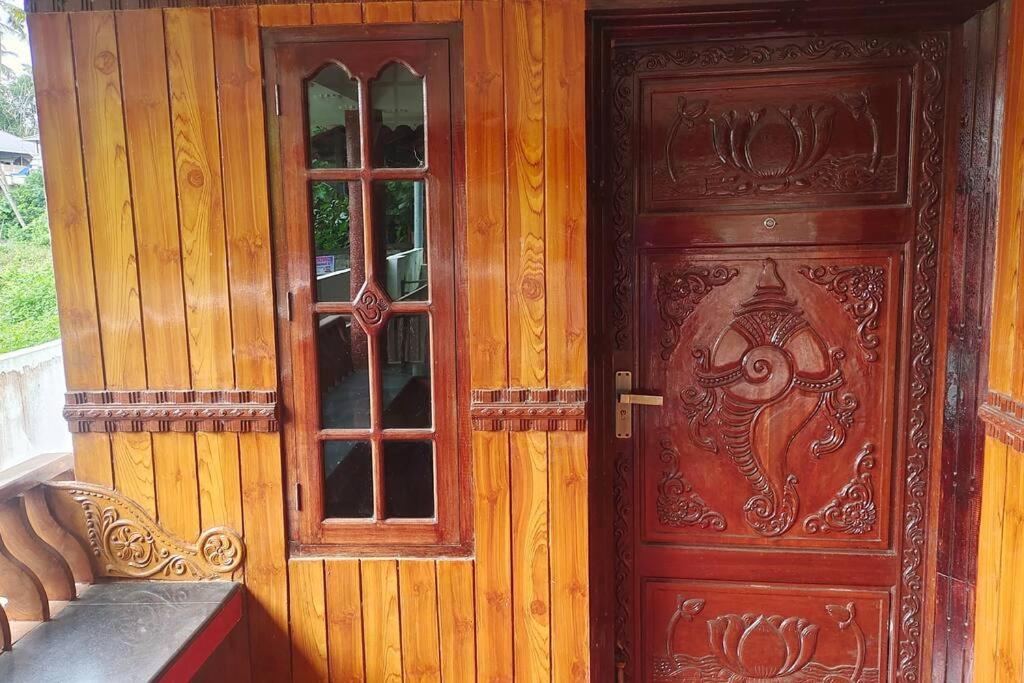 3 BHK furnished spacious antique Villa at Vellayani