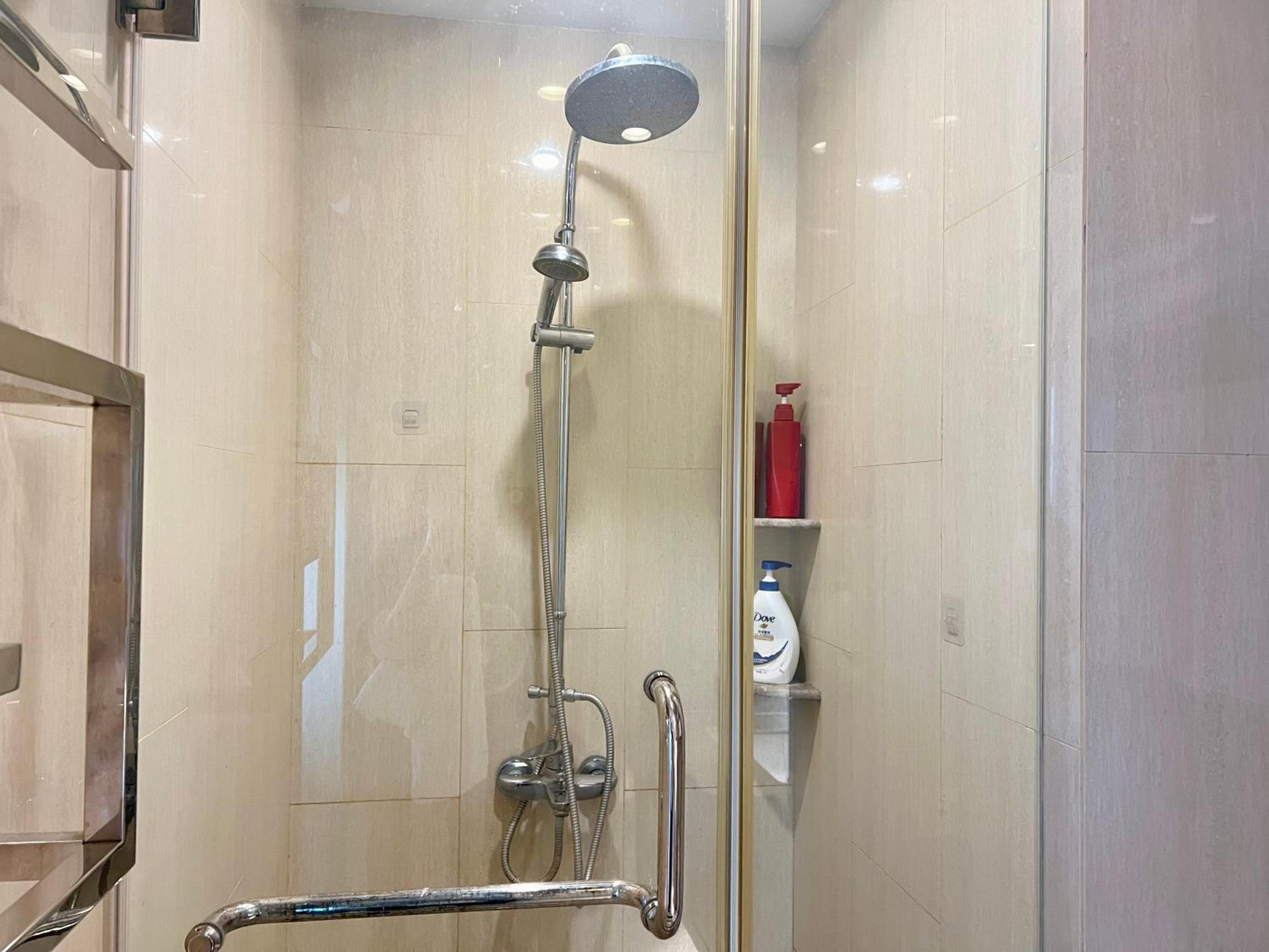 Shanghai Lerongju Boutique Apartment Metro Line 8 20meter