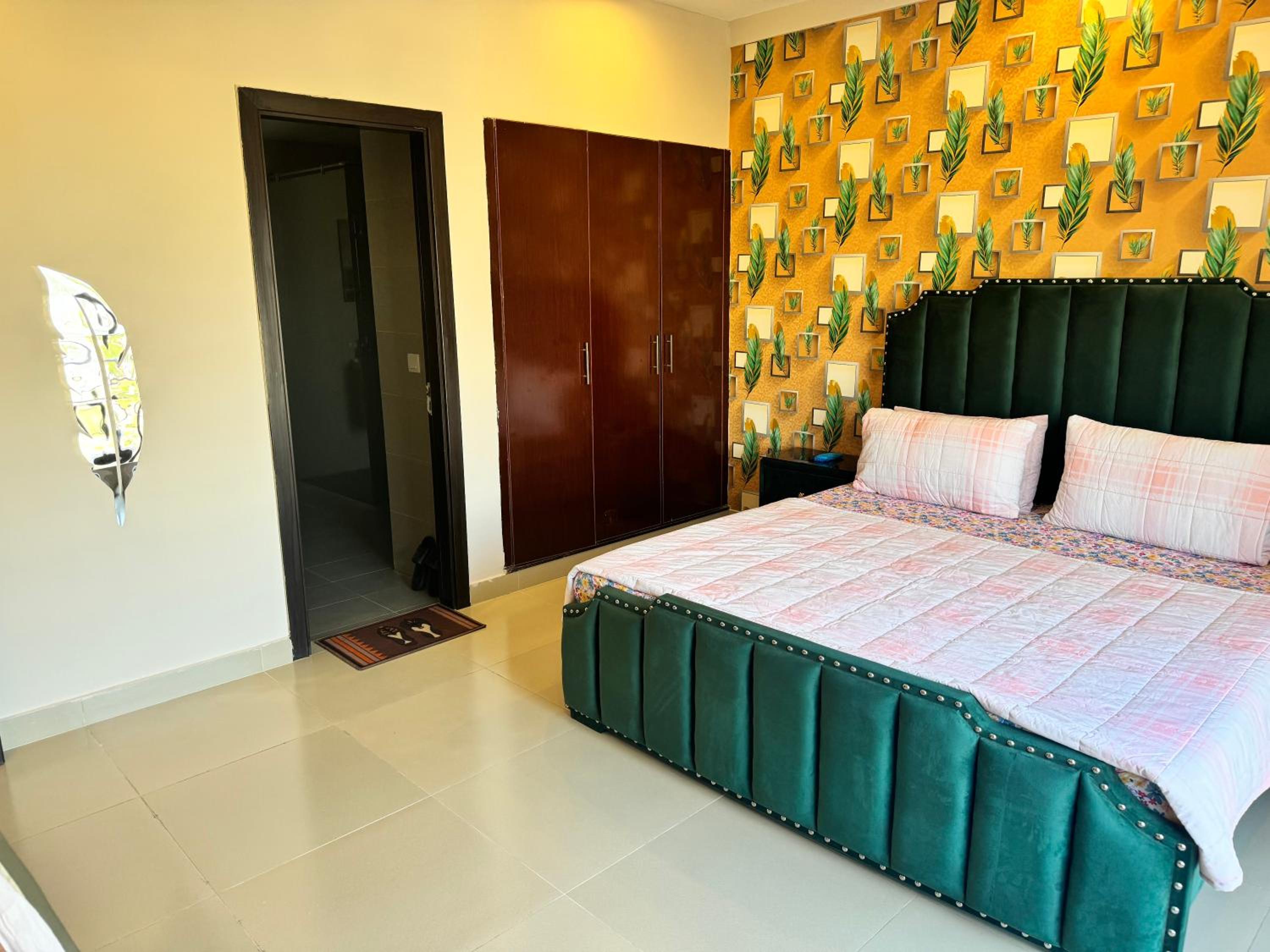 Luxury 1BDR Cube Apartment