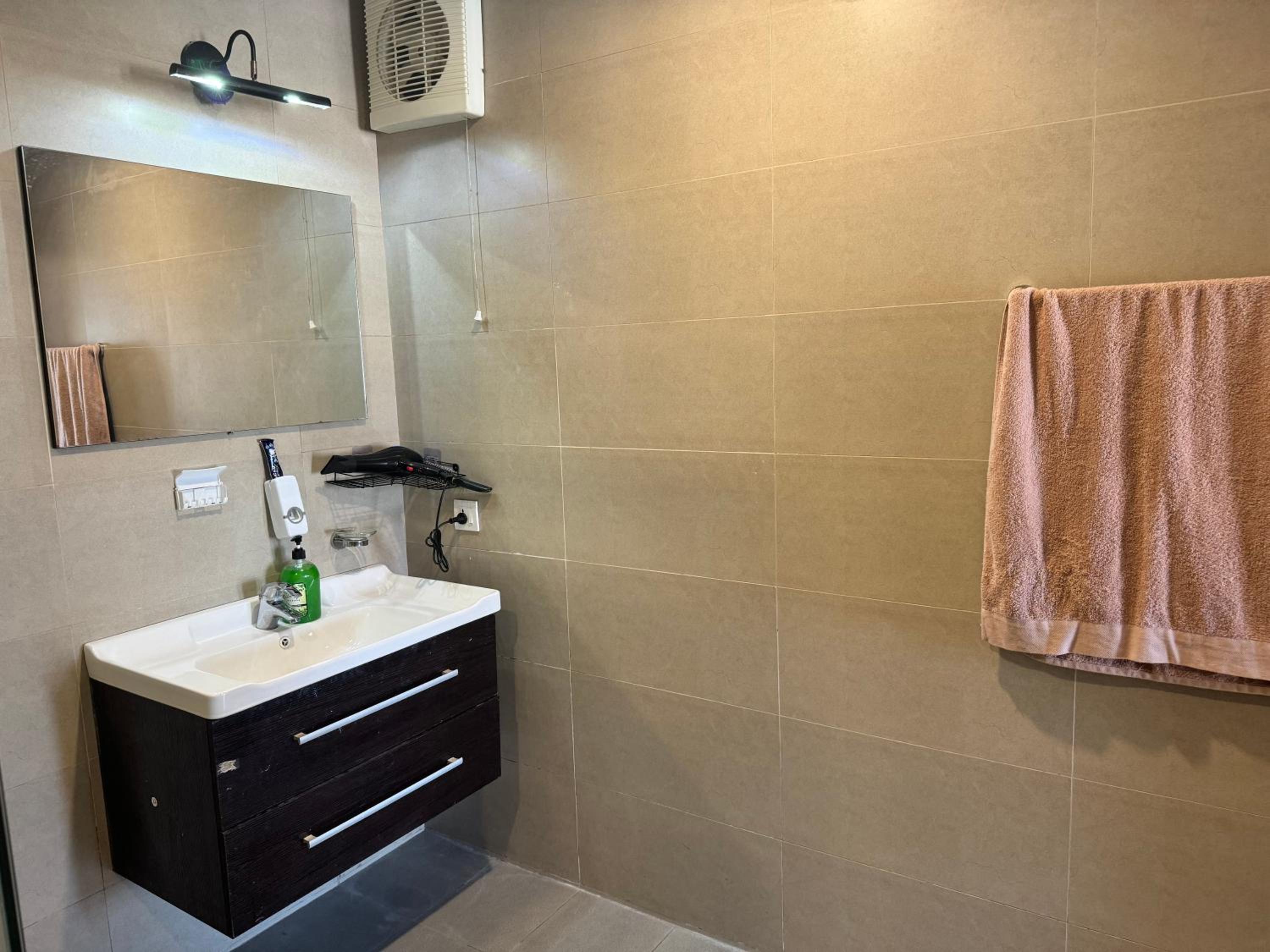 Luxury 1BDR Cube Apartment