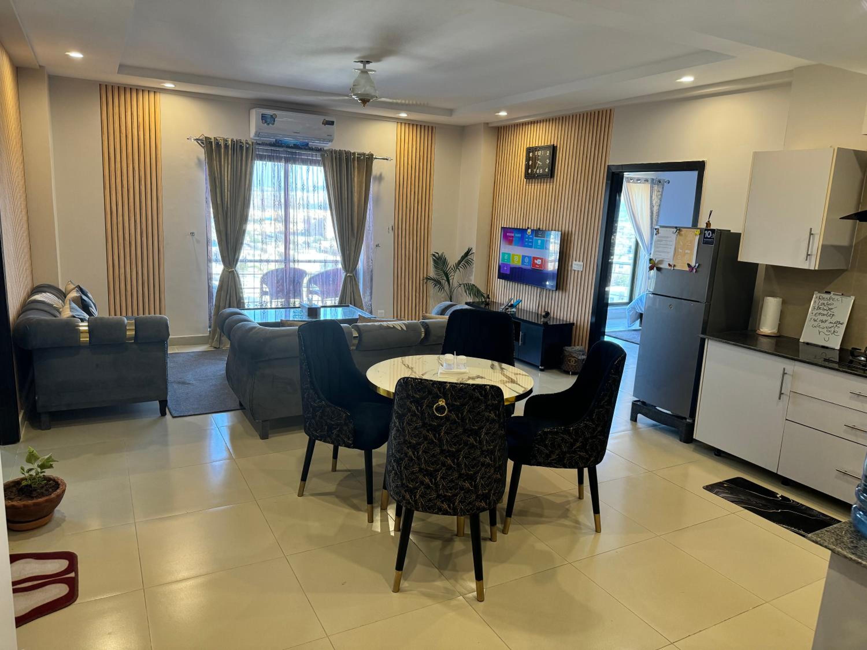 Luxury 1BDR Cube Apartment