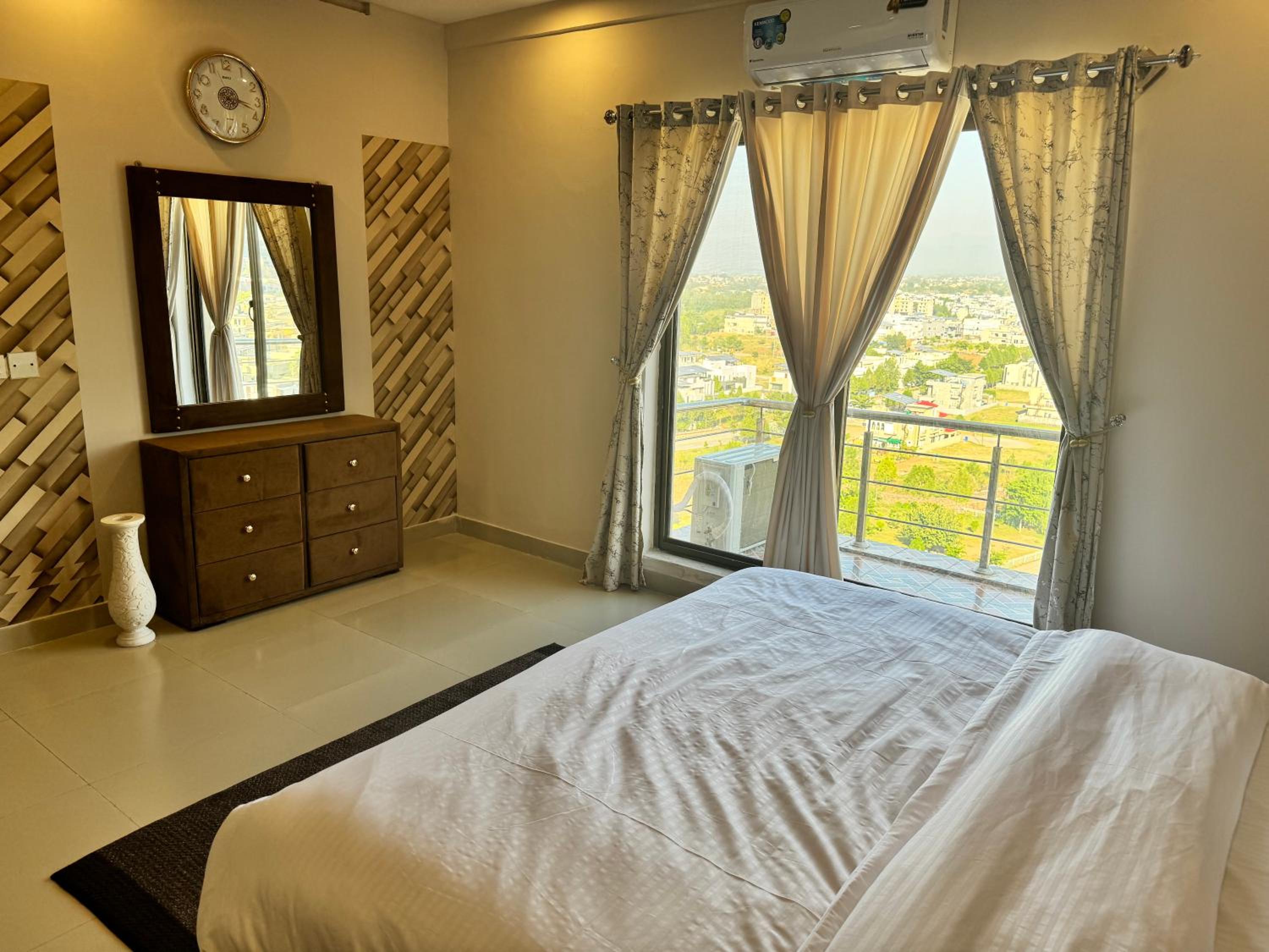 Luxury 1BDR Cube Apartment