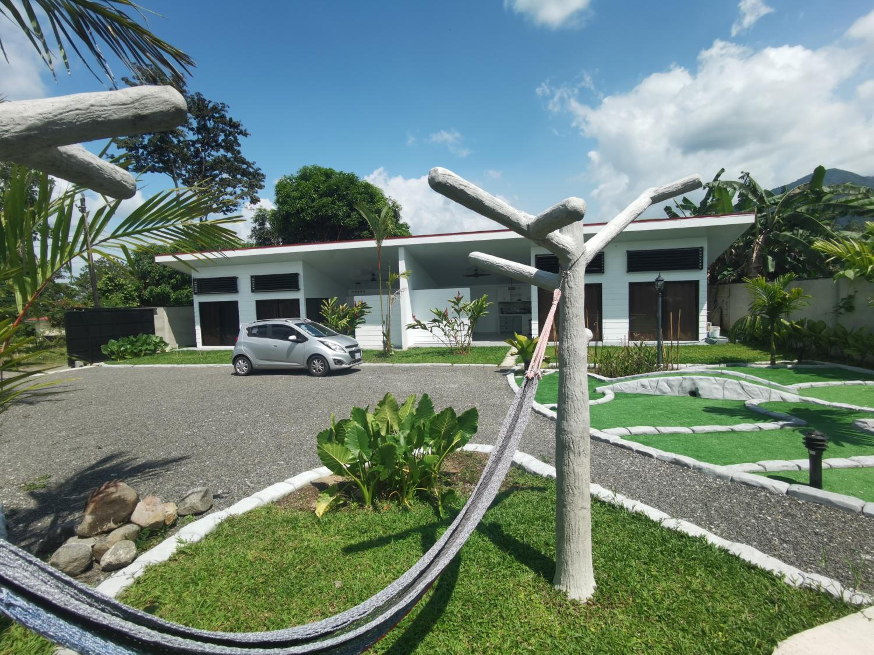 Arenal Suites with Jacuzzi and Mini Golf