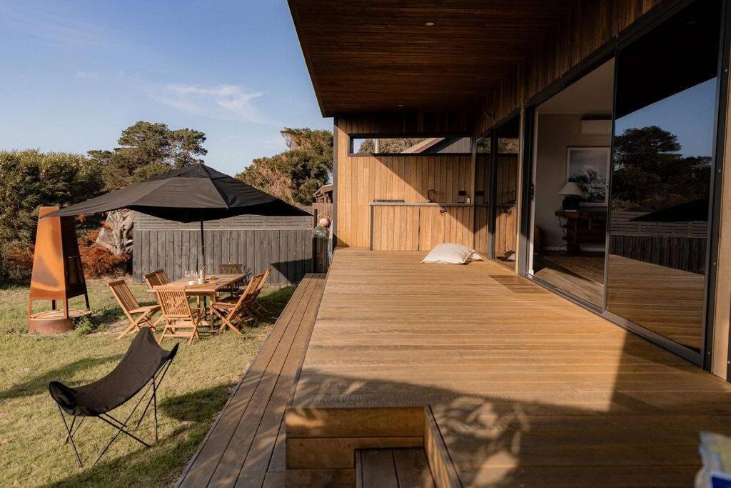 Cooinda - on the beach - Bicheno