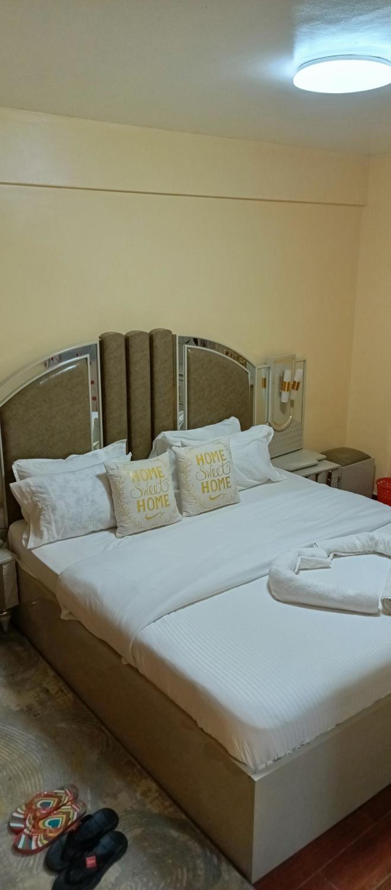 Luxurious 2bedroom furnished apartment view 4