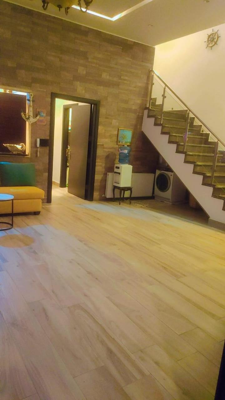 Villa rose 3 view 2