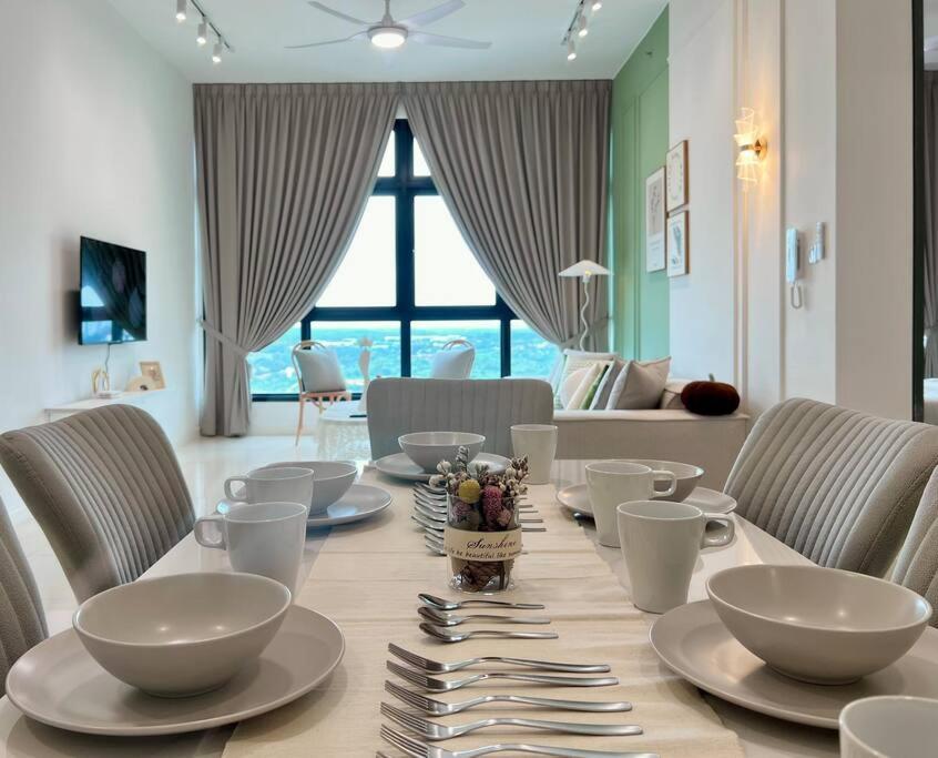 3BR-Countryroad-Paradigm Residence by Guesthouse-6-8Pax