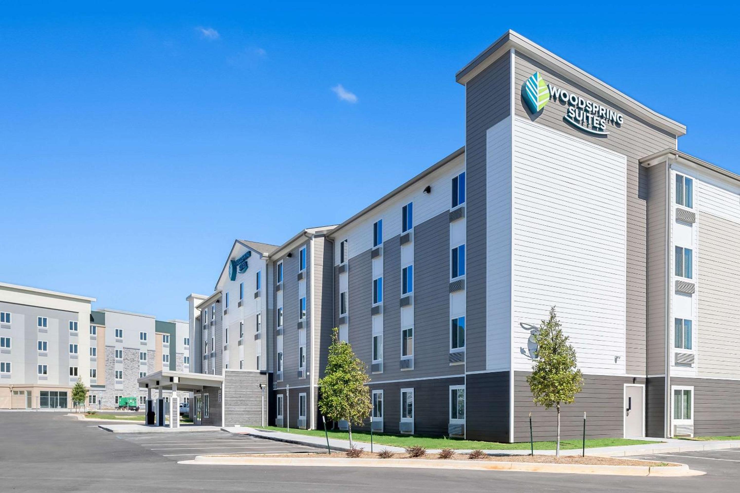Hotel WoodSpring Suites Huntsville - Research Park - Image 1