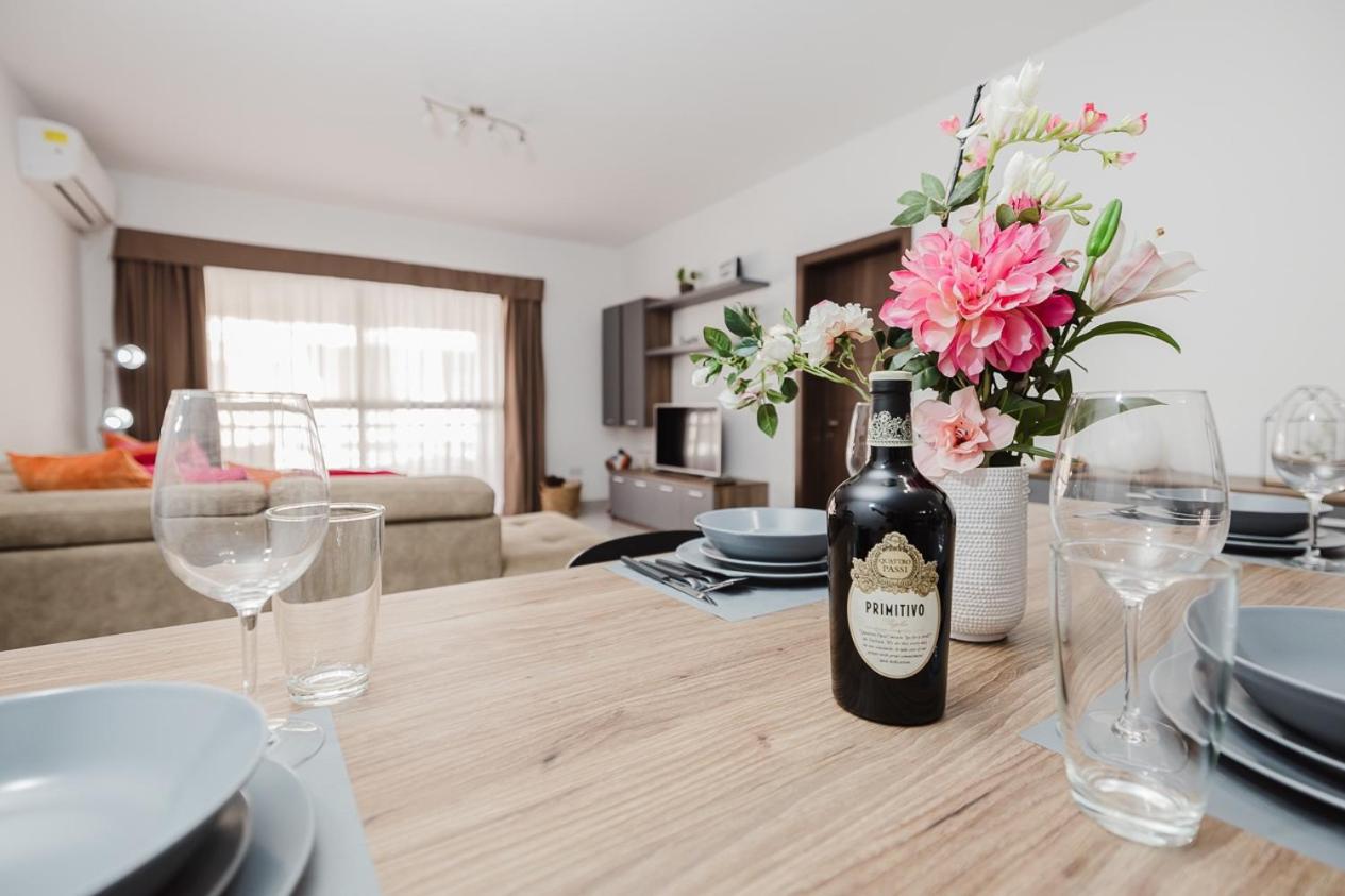 Manor Court-Stunning Qawra 2BED by Homely photo 5
