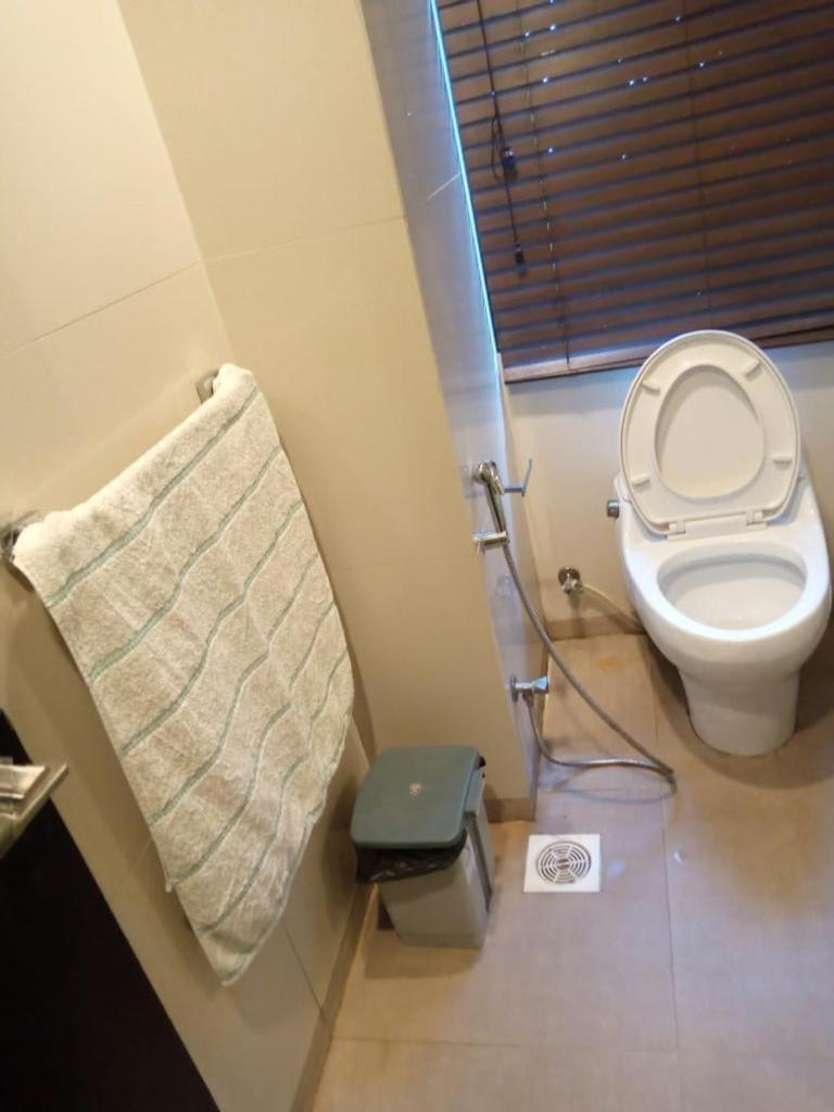 Royal Service Apartments Gulberg