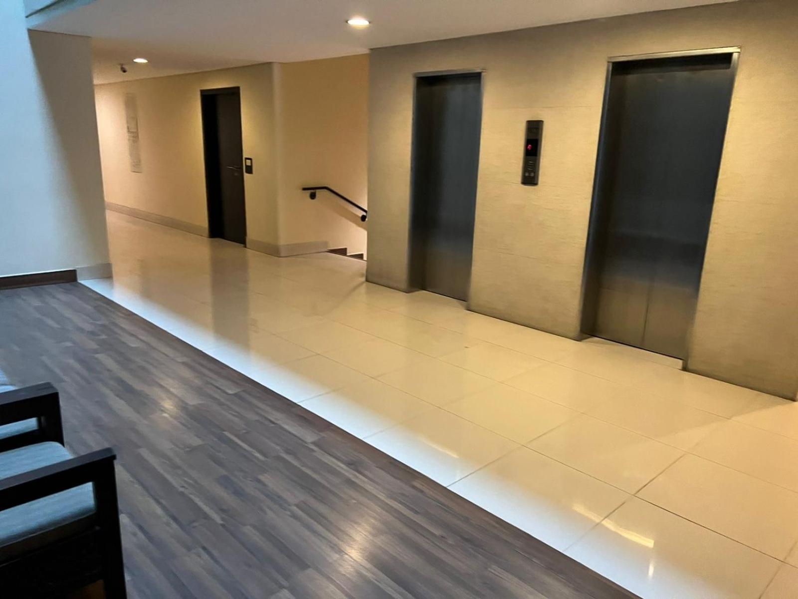 Royal Service Apartments Gulberg