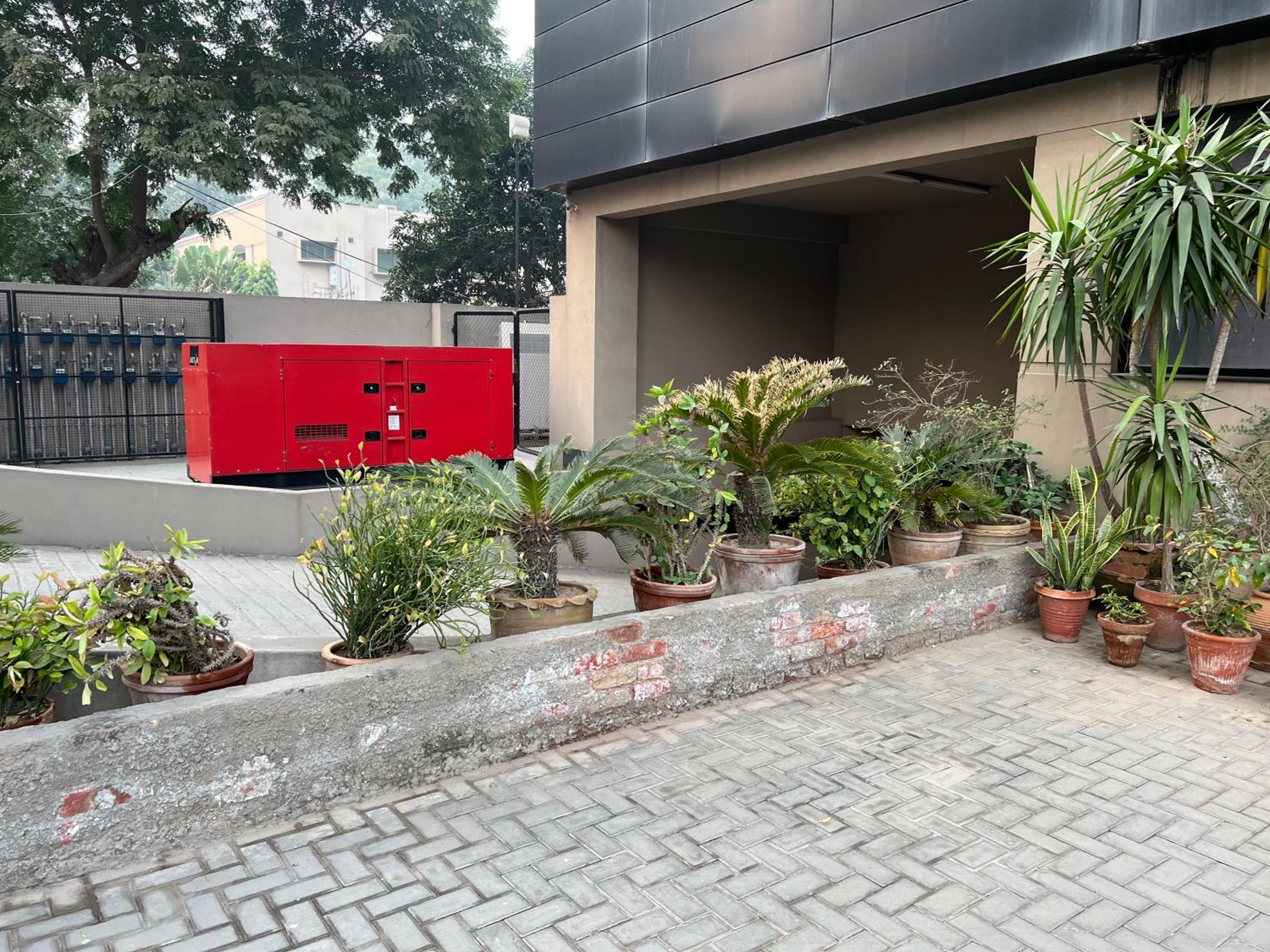 Royal Service Apartments Gulberg