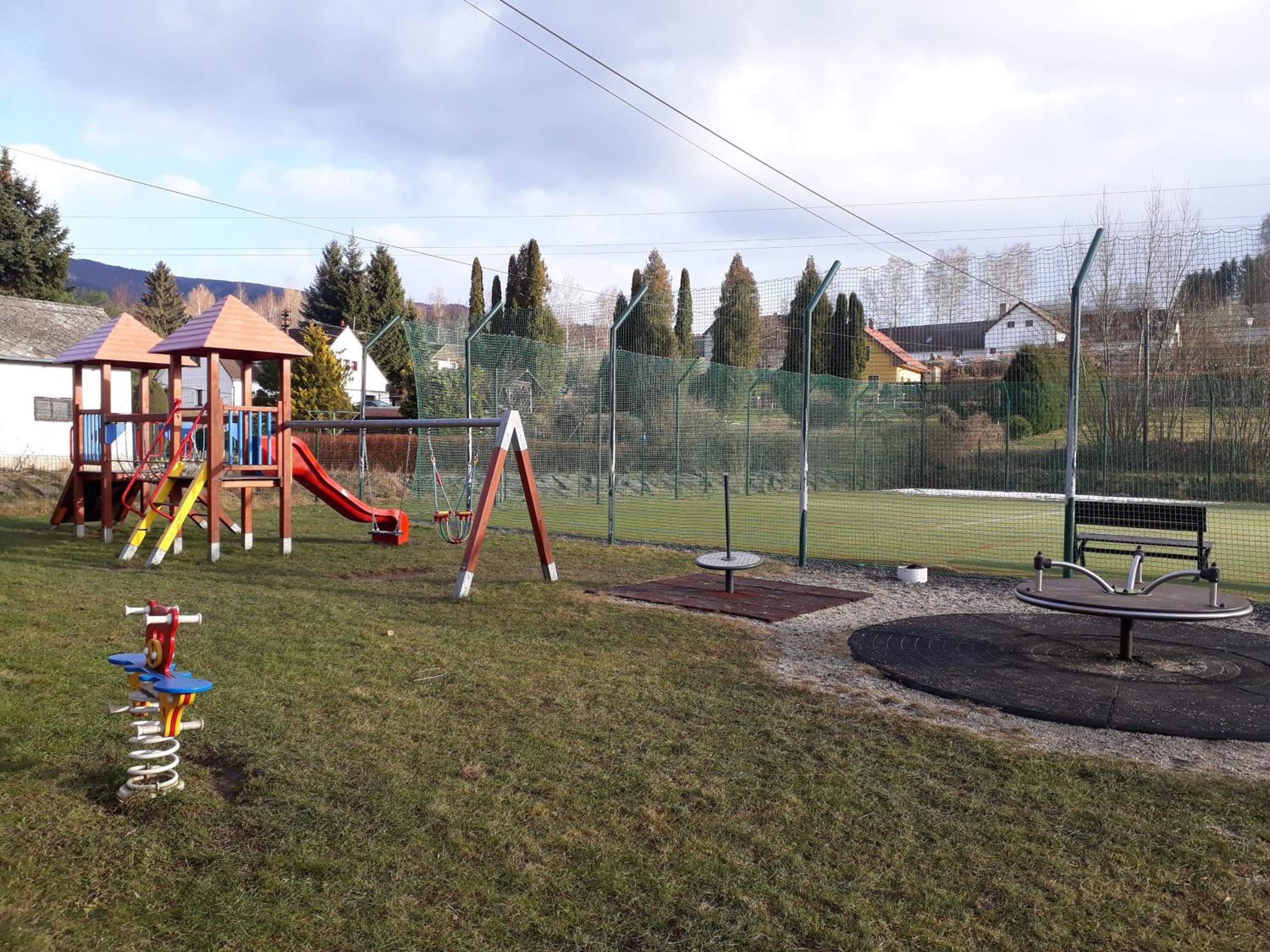 Jizerské hory, apartmány, zahrada, parkování zdarma