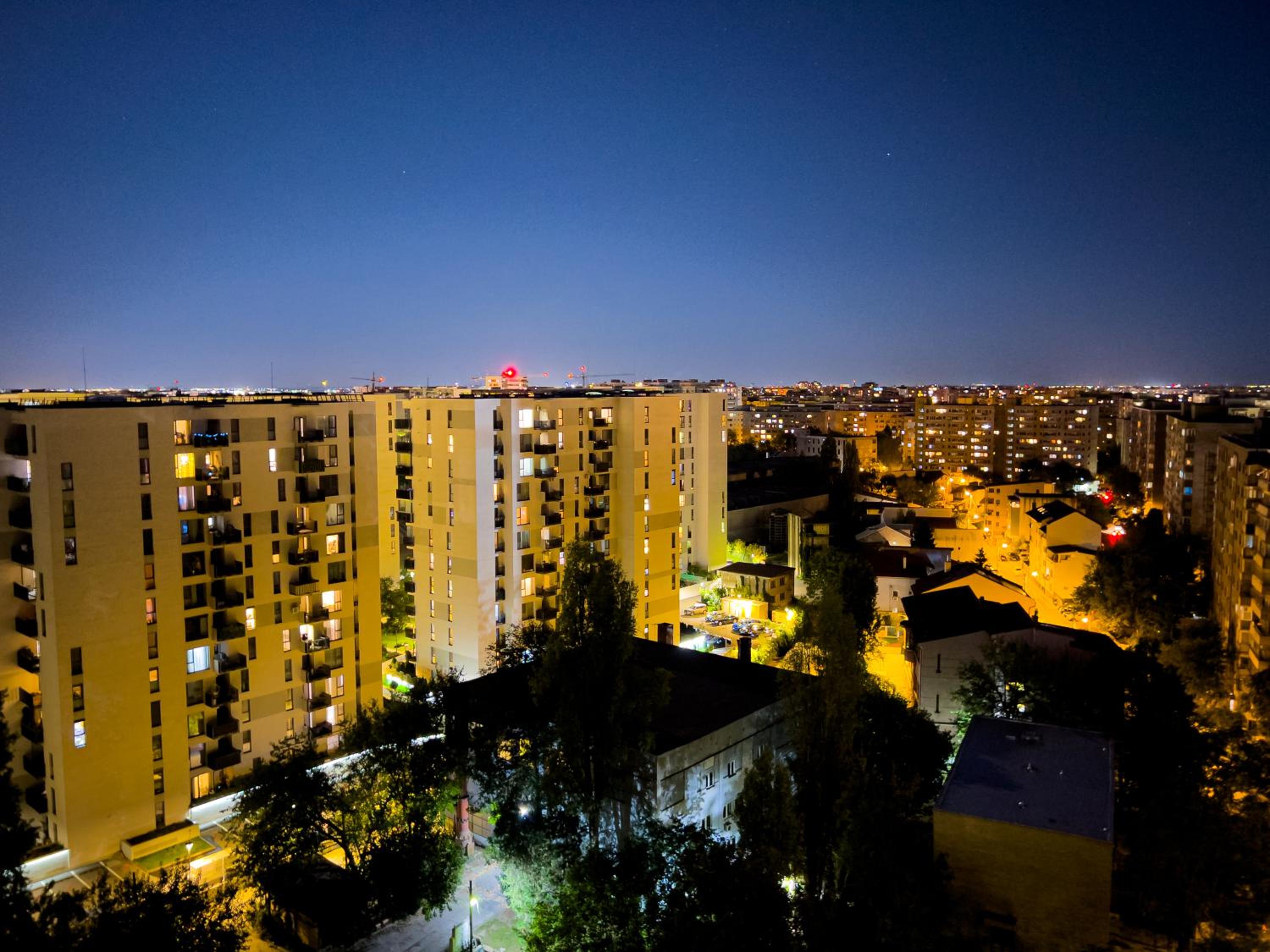 Cloudscape Apartment near National Arena & Mega Mall