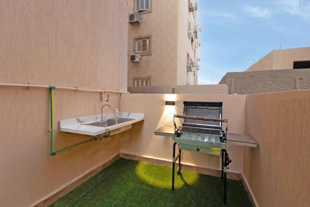 Signature Stays Private Apt with a huge terrace