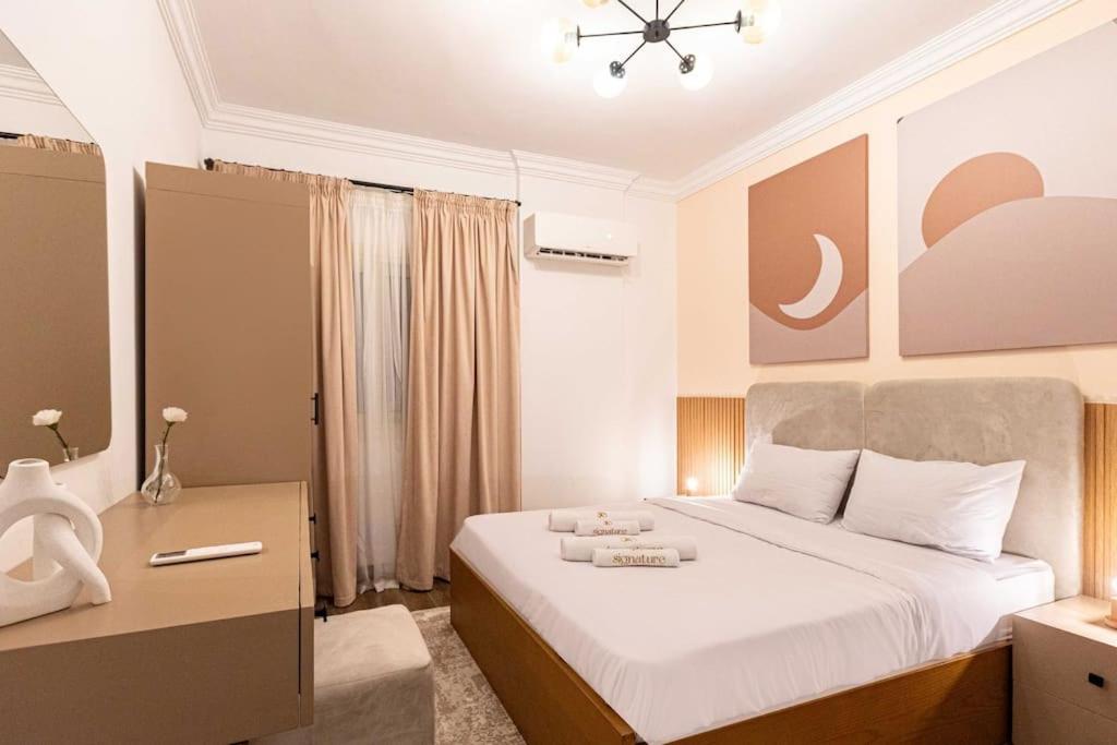 Signature Stays Private Apt with a huge terrace