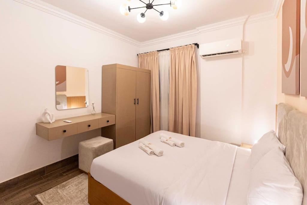 Signature Stays Private Apt with a huge terrace