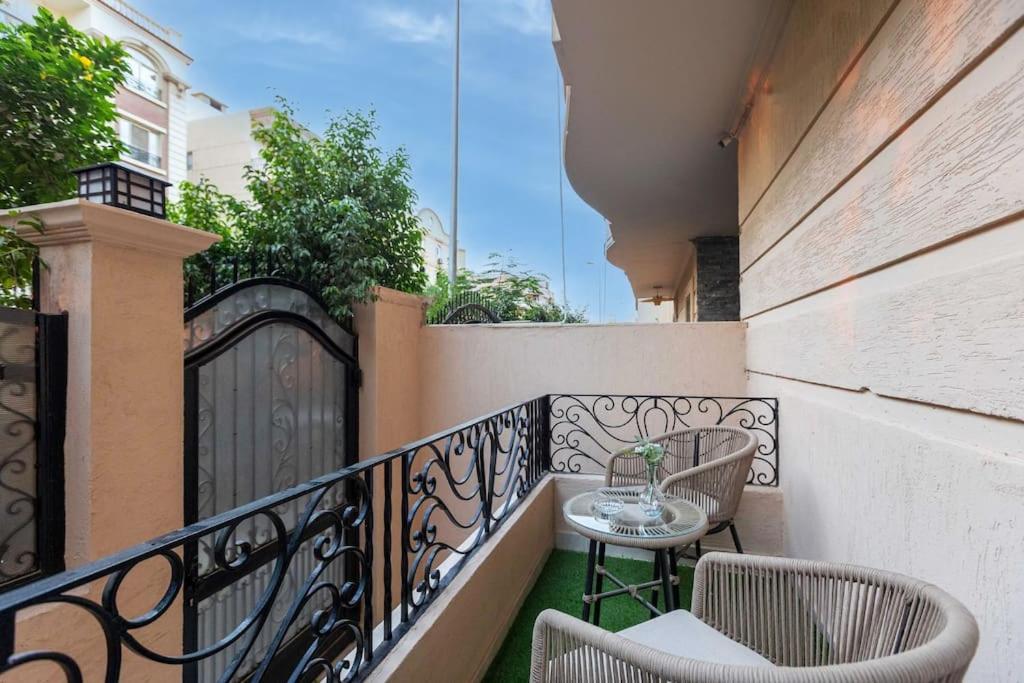 Signature Stays Private Apt with a huge terrace