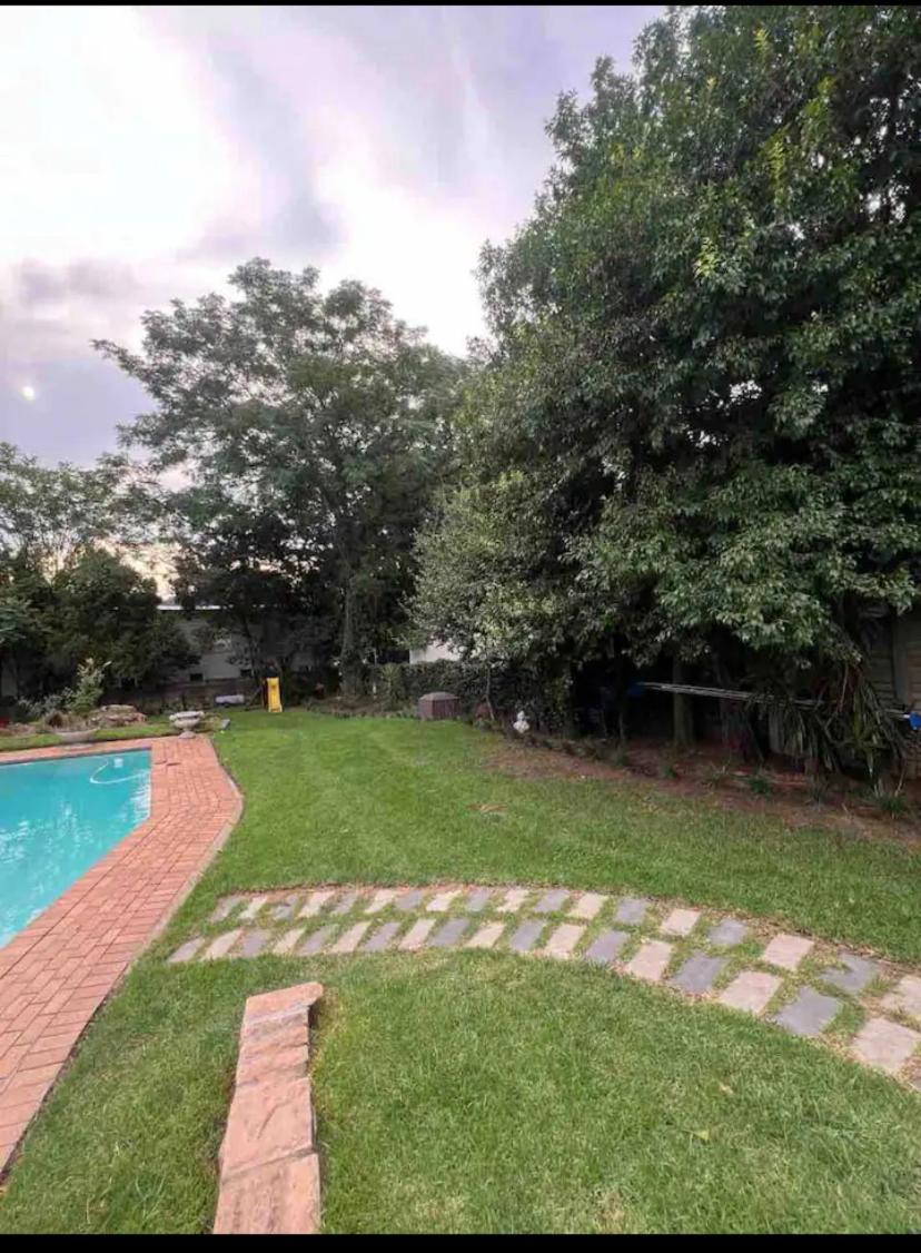 MalaikahsNest Huge 7 bedroom house